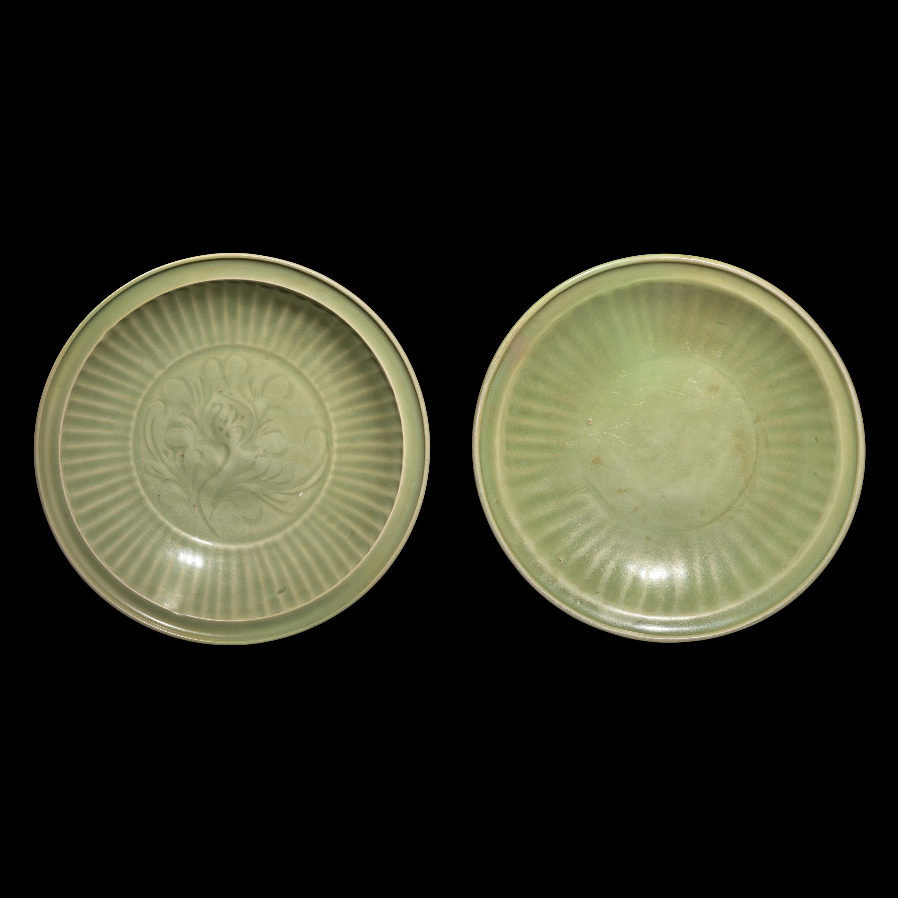 Two Chinese Longquan Celadon Glazed Chargers, Probably Ming Dynasty 或为明 龙泉窯大盘两件