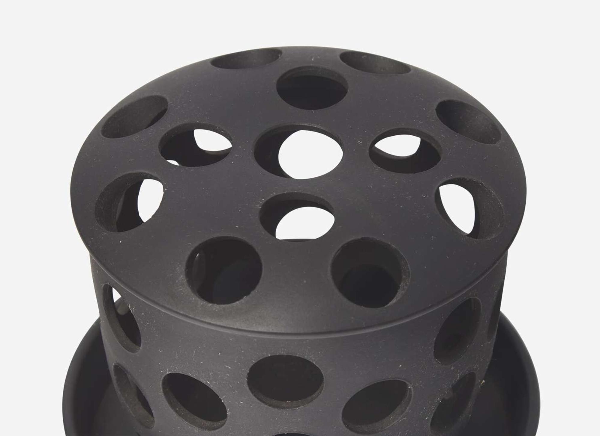 A Wedgwood Black Basalt Crocus Pot Tray and Cover, UK, circa 1810-20