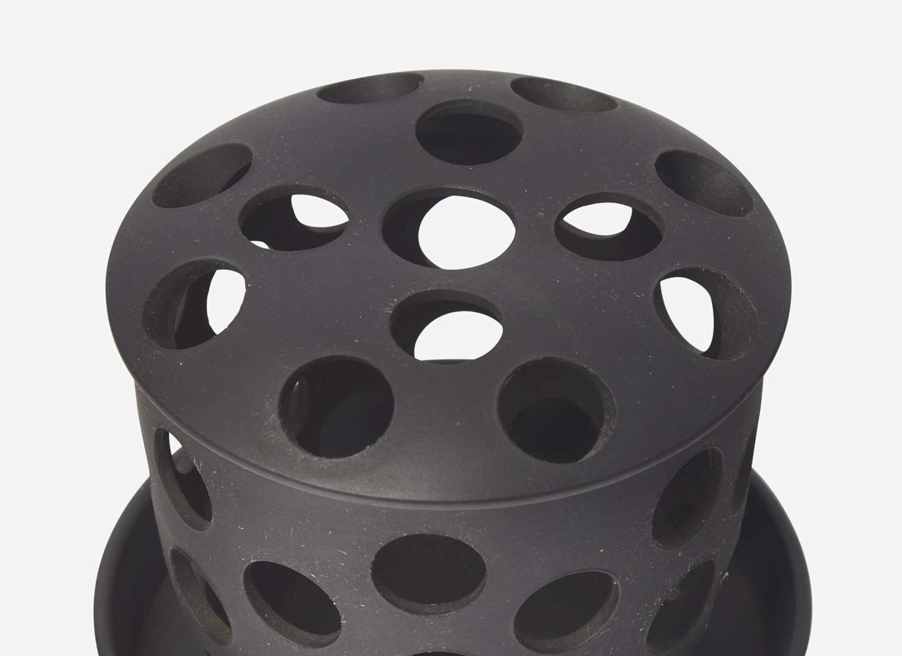 A Wedgwood Black Basalt Crocus Pot Tray and Cover, UK, circa 1810-20