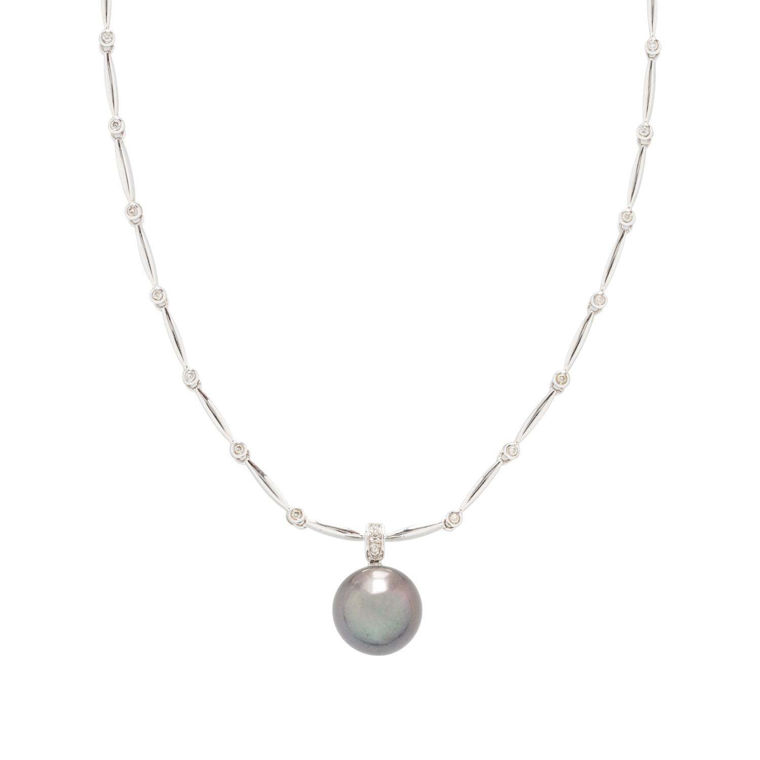 WHITE GOLD, DIAMOND, AND TAHITIAN CULTURED PEARL NECKLACE