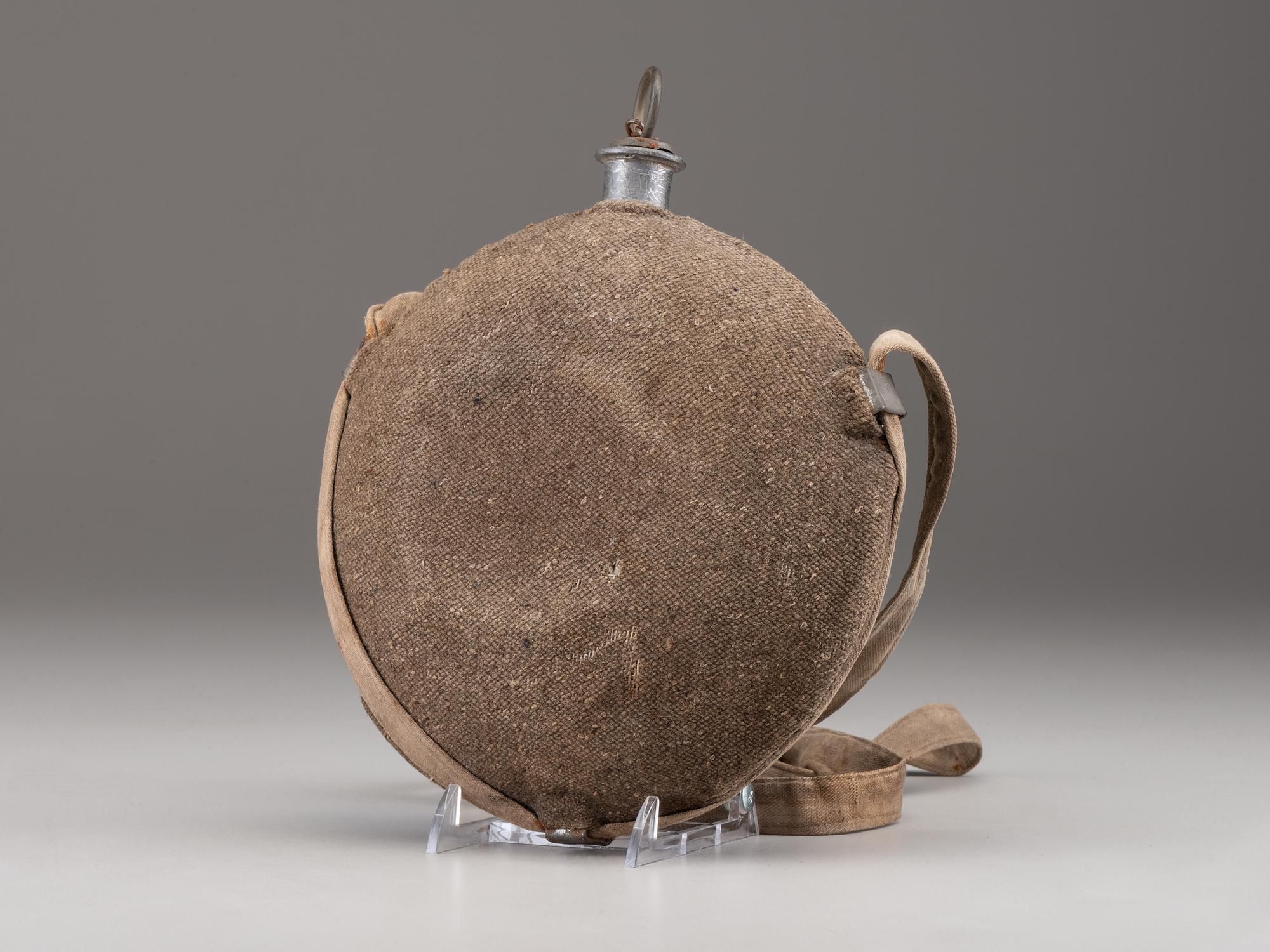 [CIVIL WAR]. Model 1858 Federal New York Depot smoothside canteen.