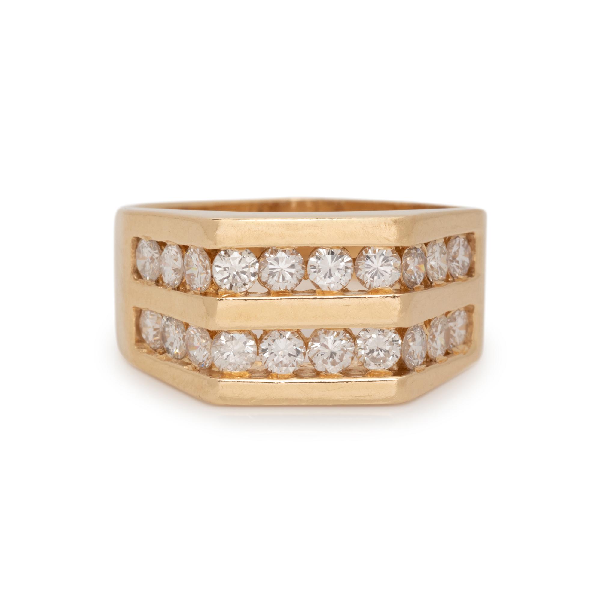 YELLOW GOLD AND DIAMOND RING