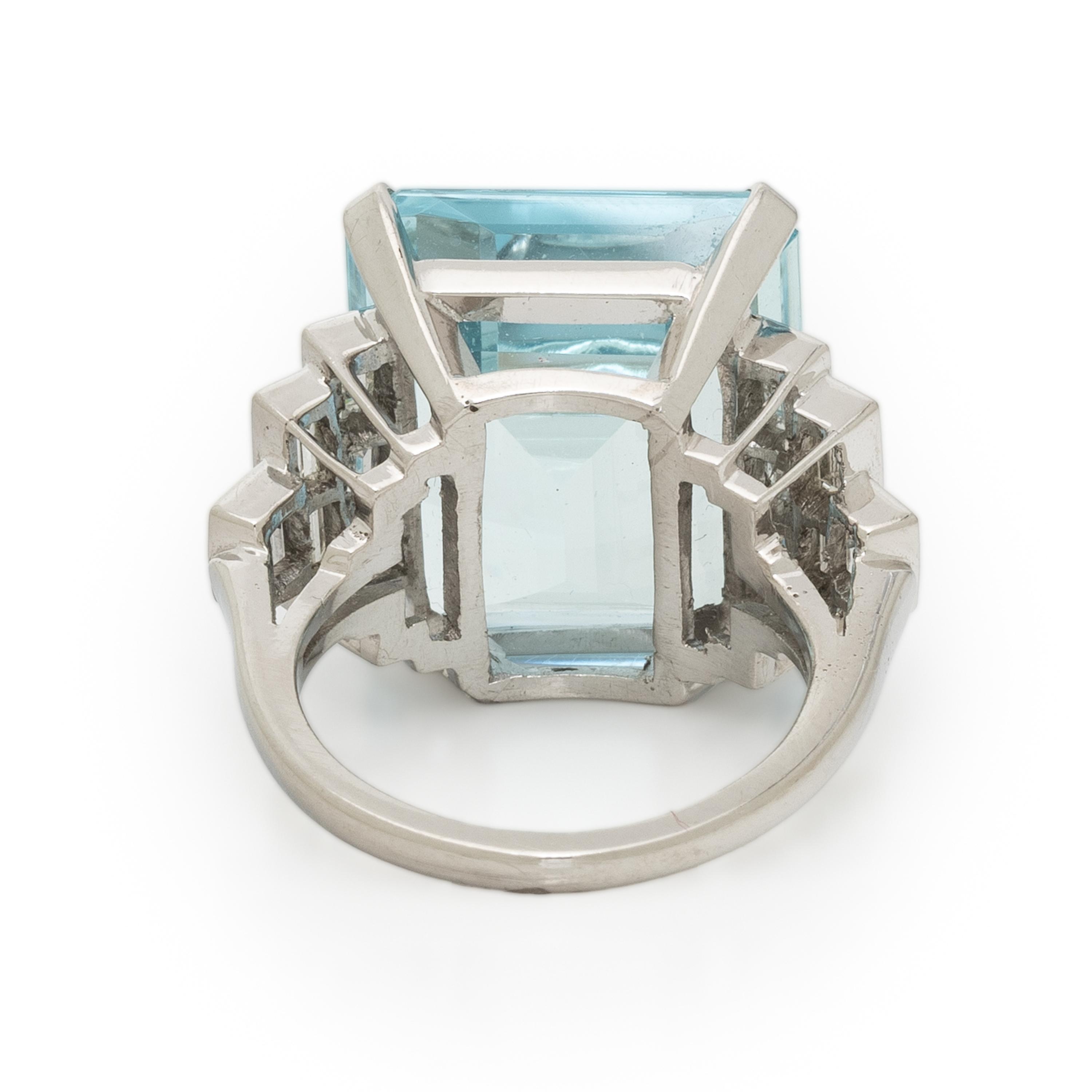AQUAMARINE, DIAMOND, AND PLATINUM RING