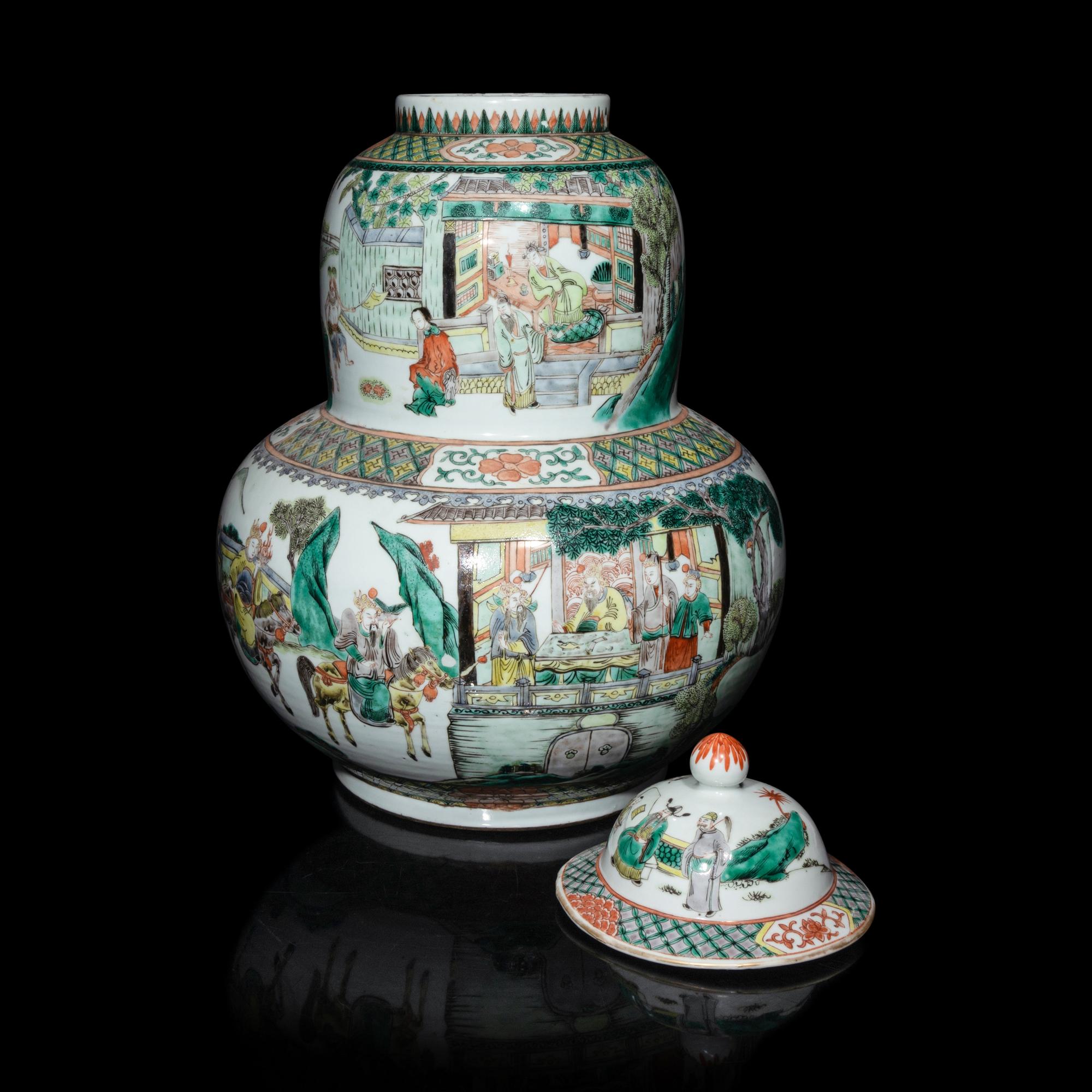 A Large Chinese Famille Verte Porcelain Double-Gourd Vase and Cover, Late 19th/20th Century 晚清/民國 五彩人物故事圖葫蘆大蓋罐