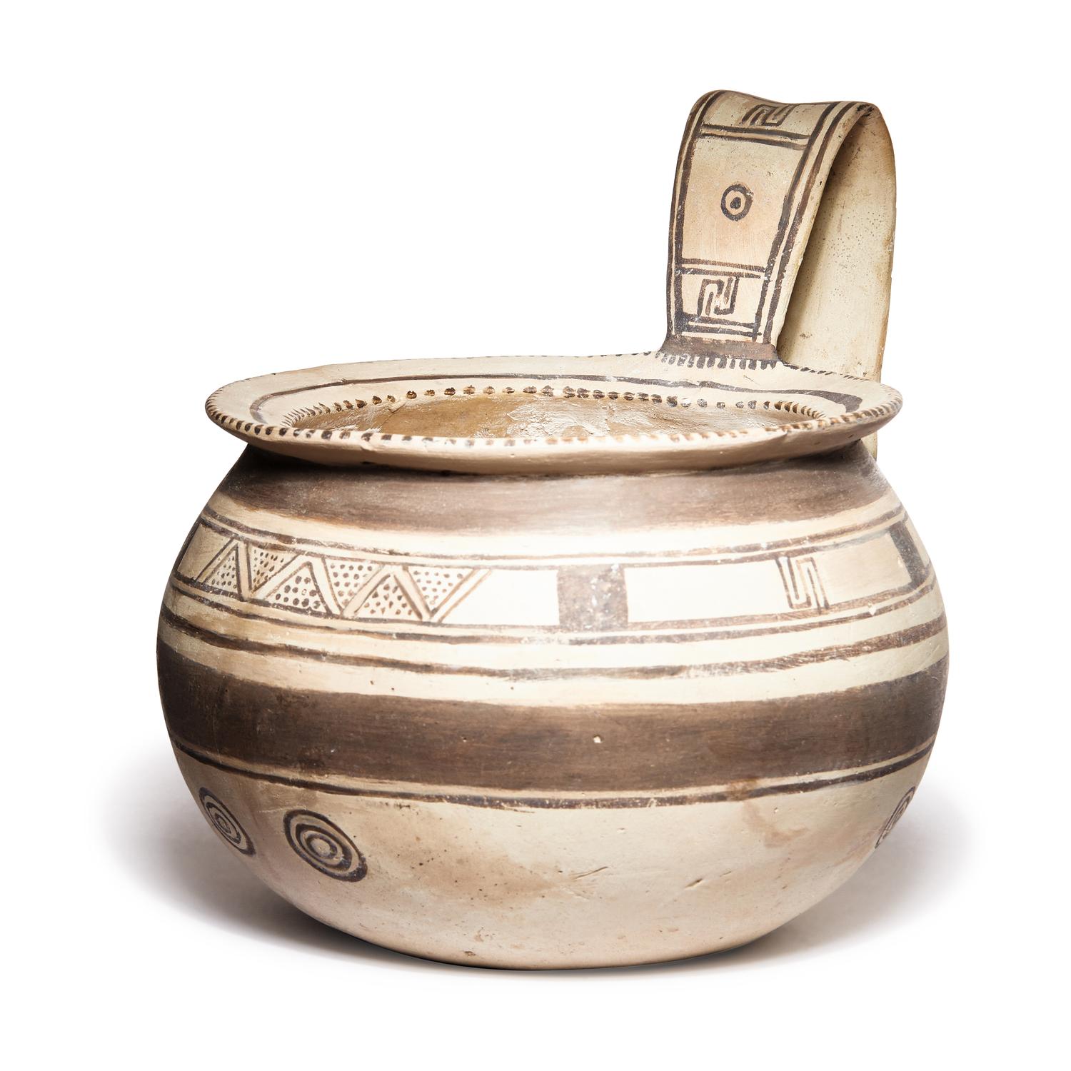 A Daunian Pottery Kyathos