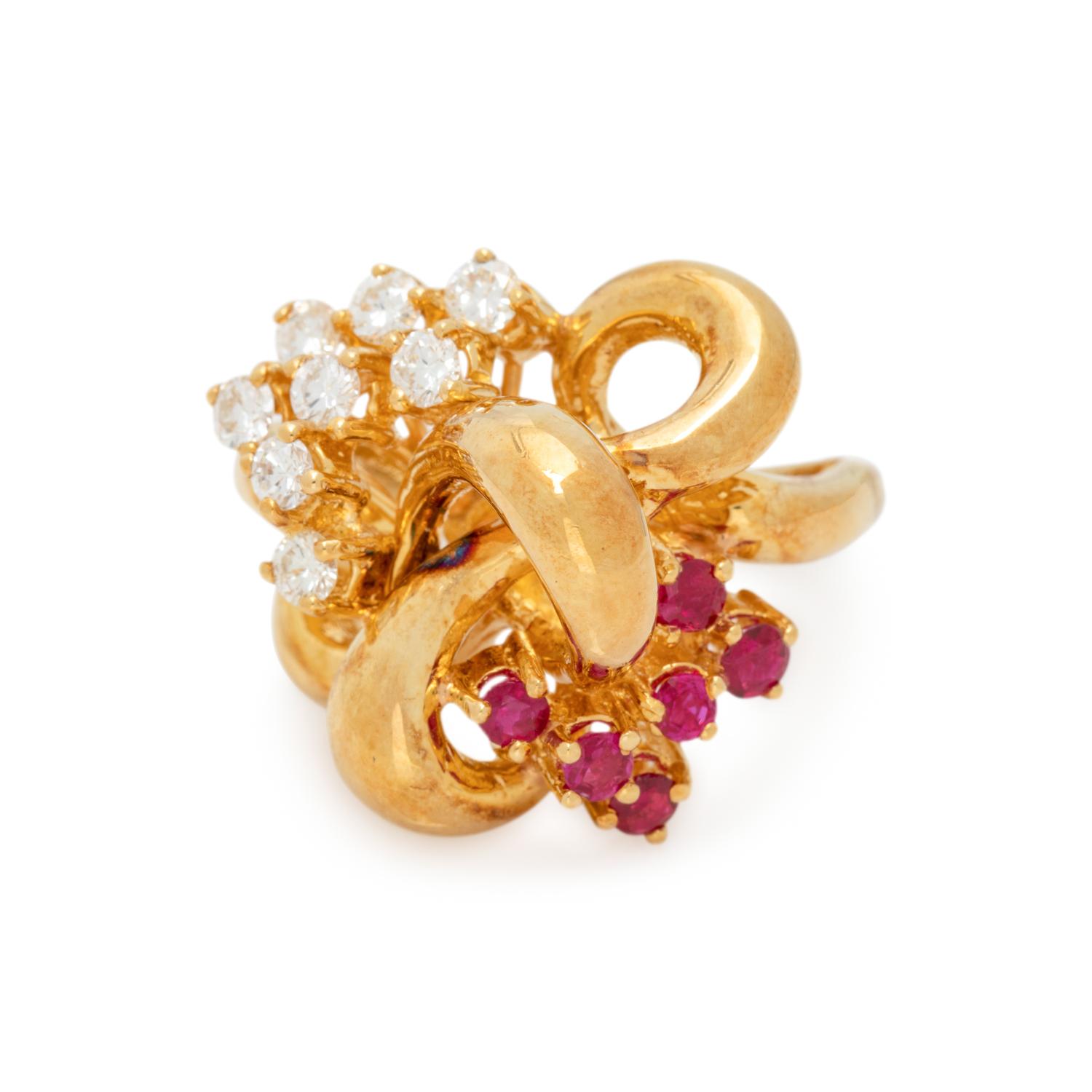 YELLOW GOLD, DIAMOND AND RUBY RING