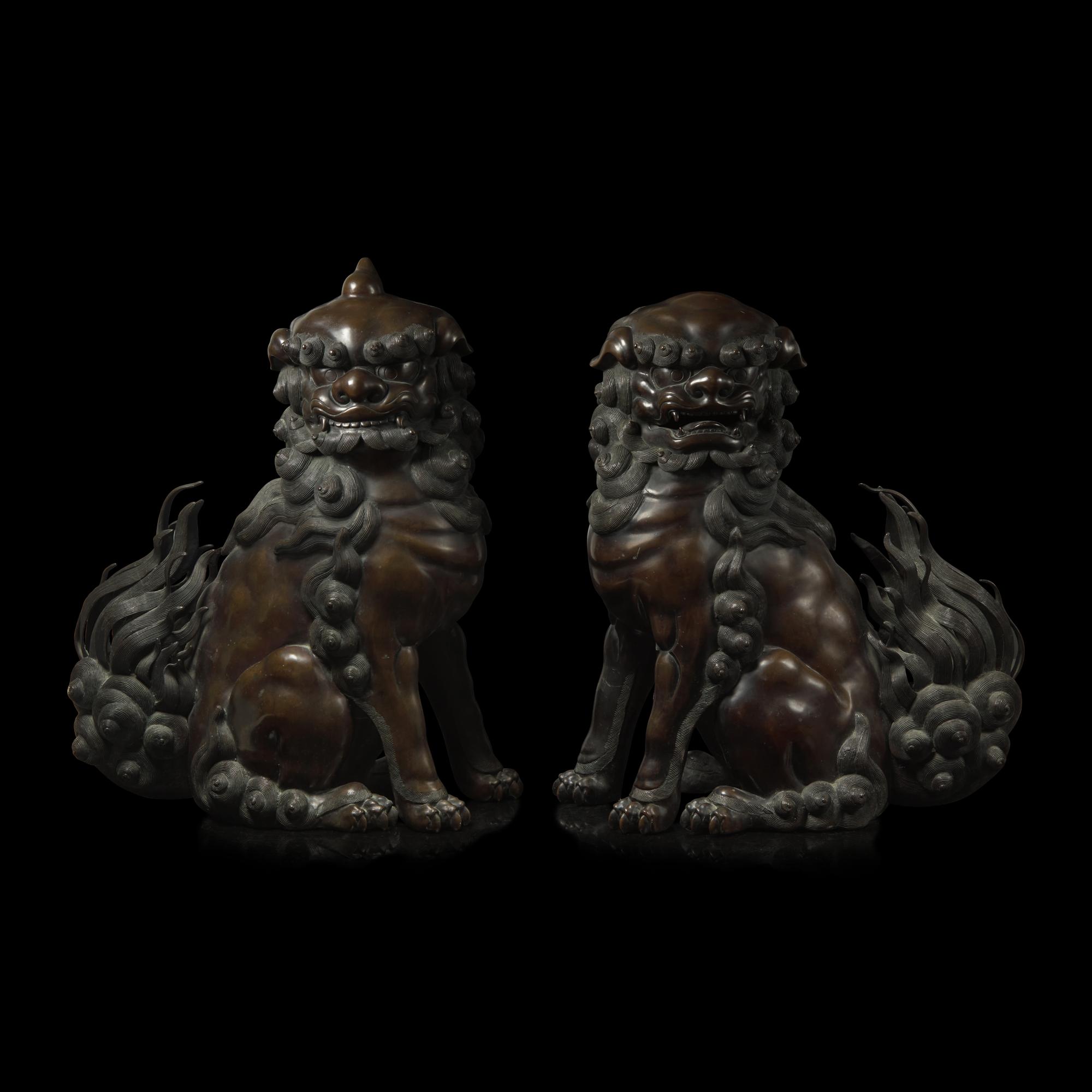 A Pair of Japanese Patinated Bronze Guardian Dogs, Komainu, Signed Yoshikawa Yasuyoshi, Meiji Period, 日本明治時期 銅狛犬一對