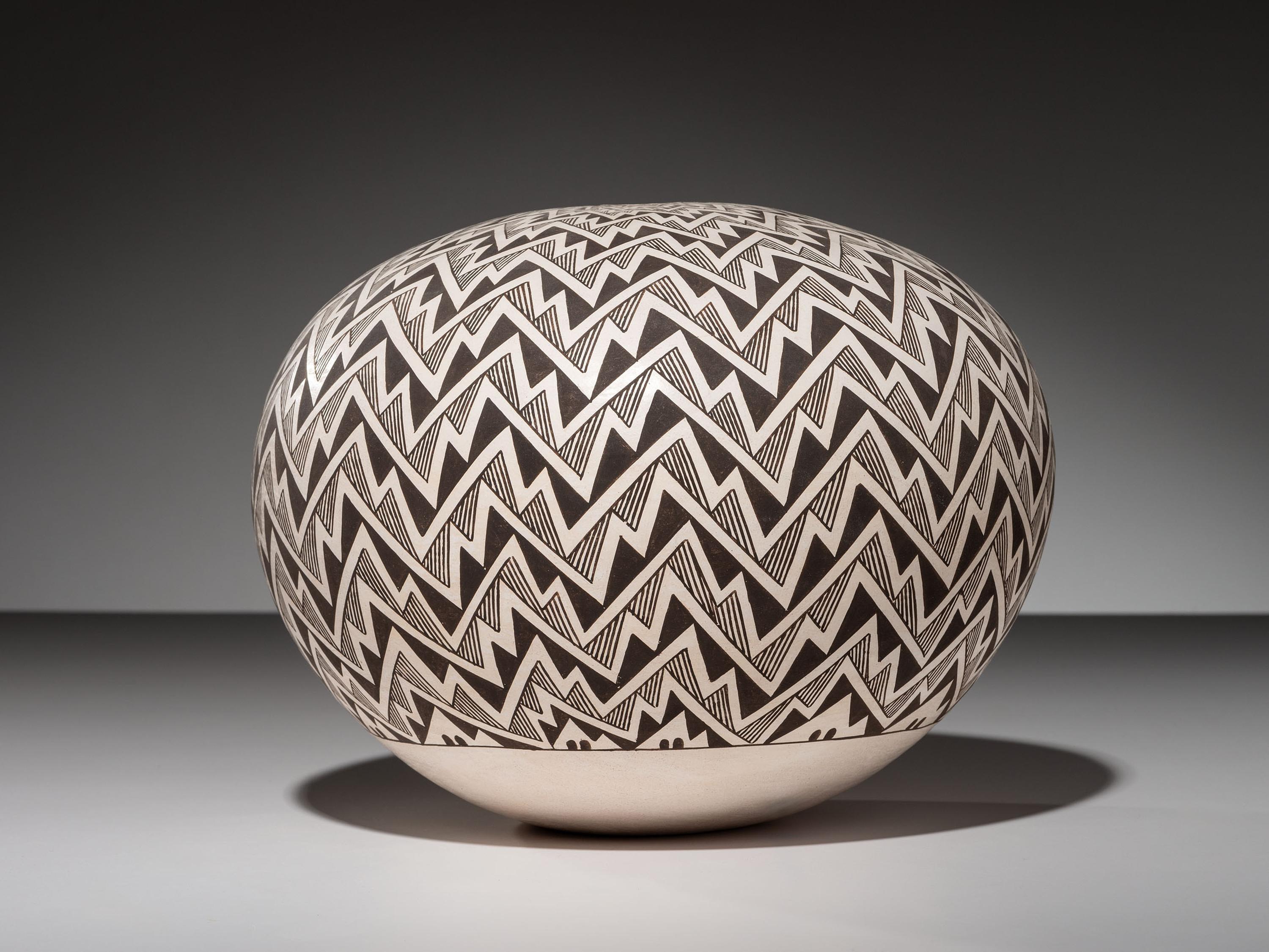 Fine Line Pottery Jar, Anasazi Revival