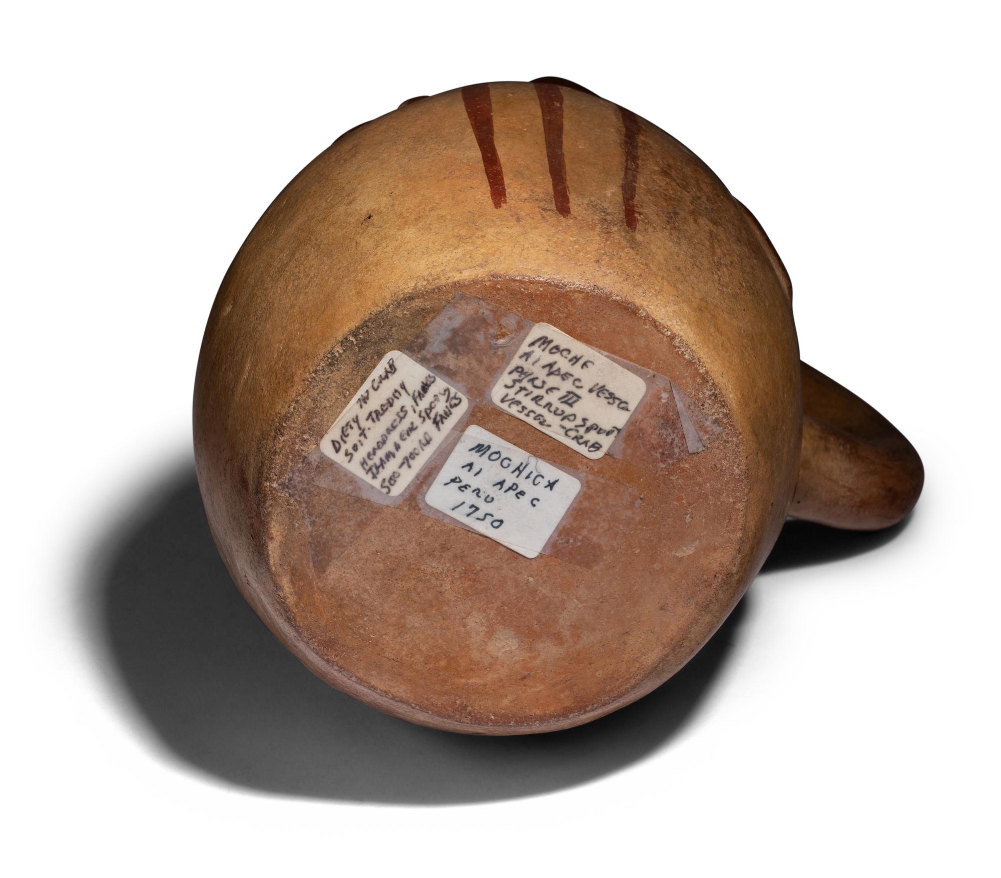 A Moche Stirrup Vessel with Ai Apec
