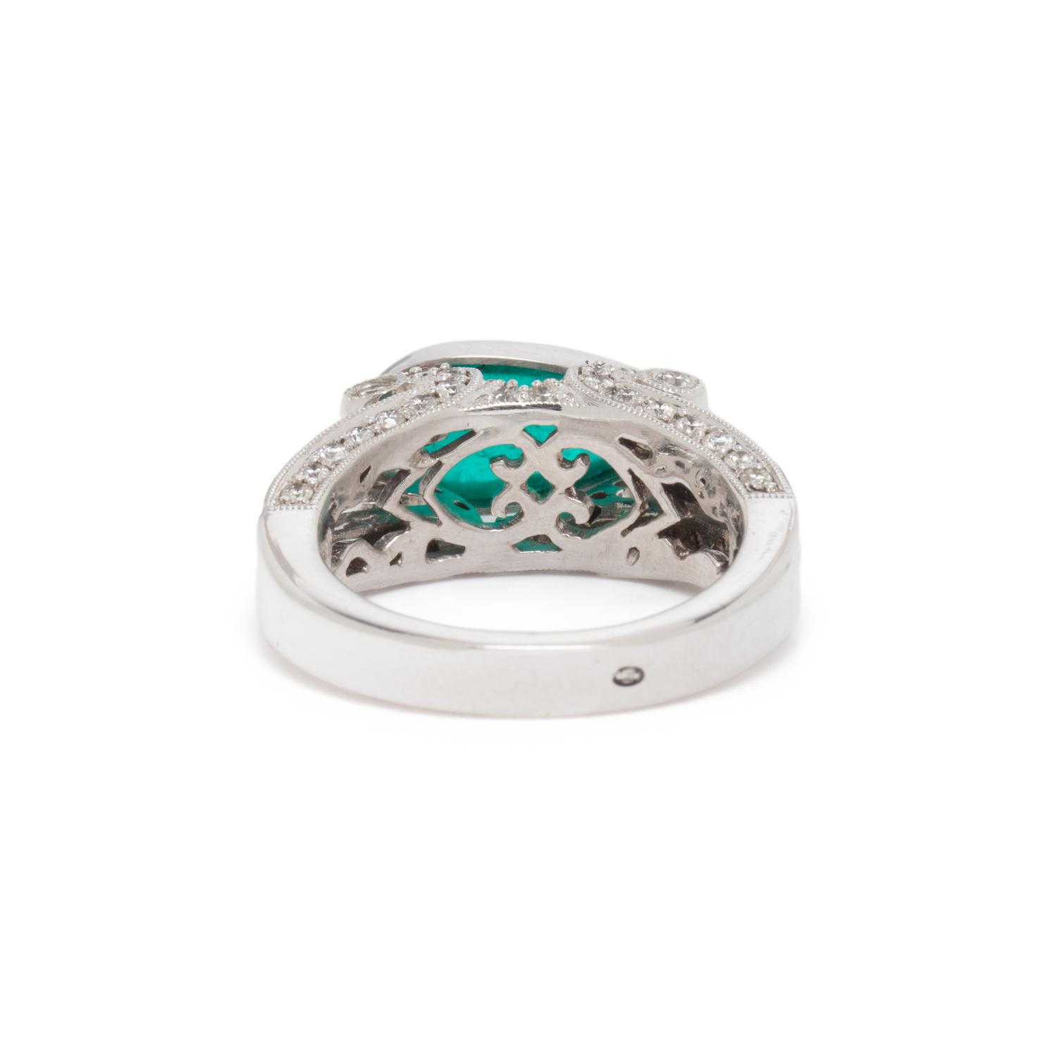 EMERALD AND DIAMOND RING