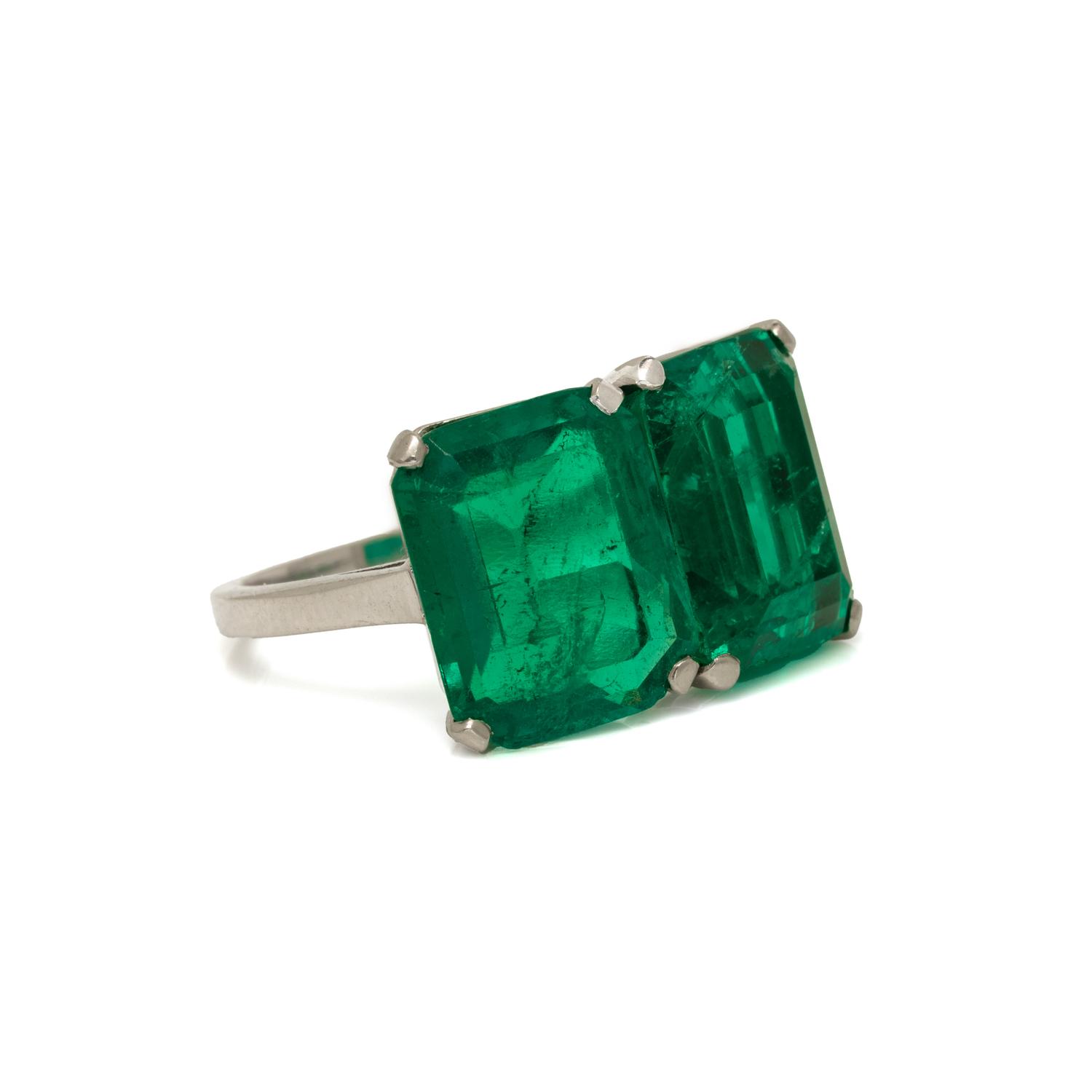 COLOMBIAN EMERALD TWIN STONE RING