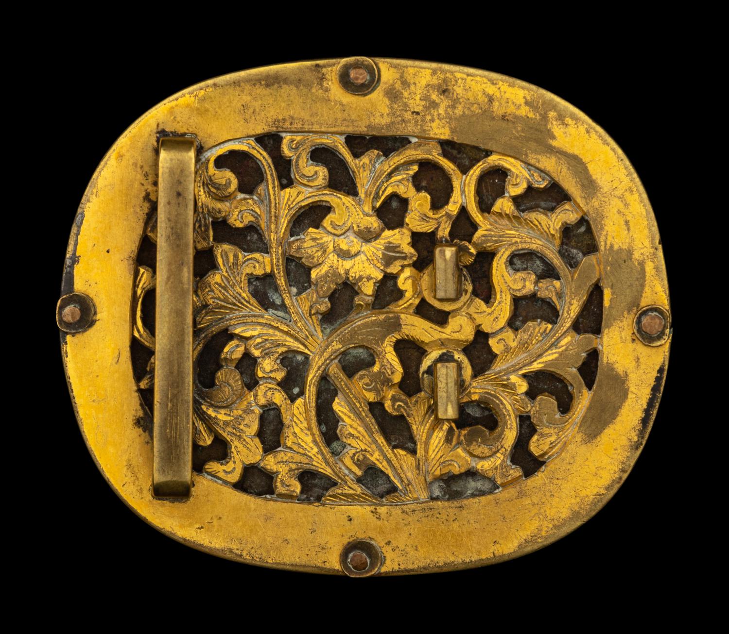A Celadon Jade Inset Gilt Bronze Belt Hook