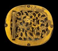 A Celadon Jade Inset Gilt Bronze Belt Hook