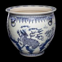A Large Chinese Blue and White 'Qilin' Jardinière, 19th Century 清晚期 青花麒麟紋大缸