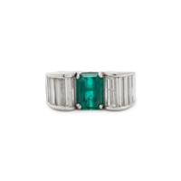 EMERALD AND DIAMOND RING