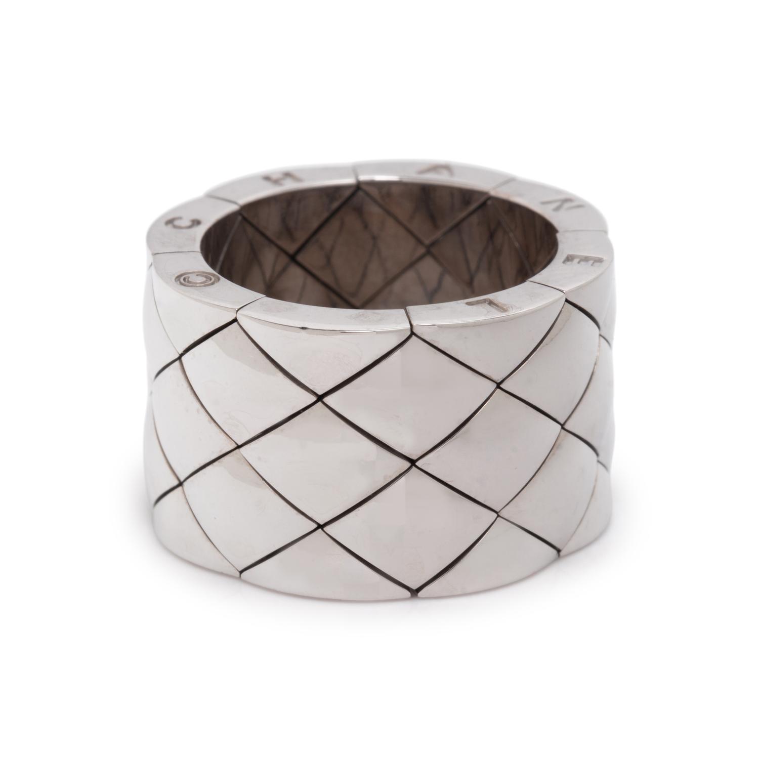 CHANEL, WHITE GOLD 'MATELASSE' RING