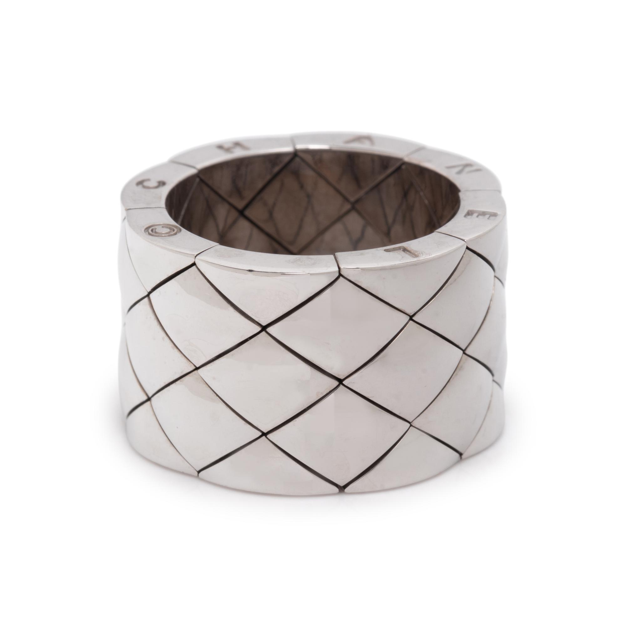 CHANEL, WHITE GOLD 'MATELASSE' RING