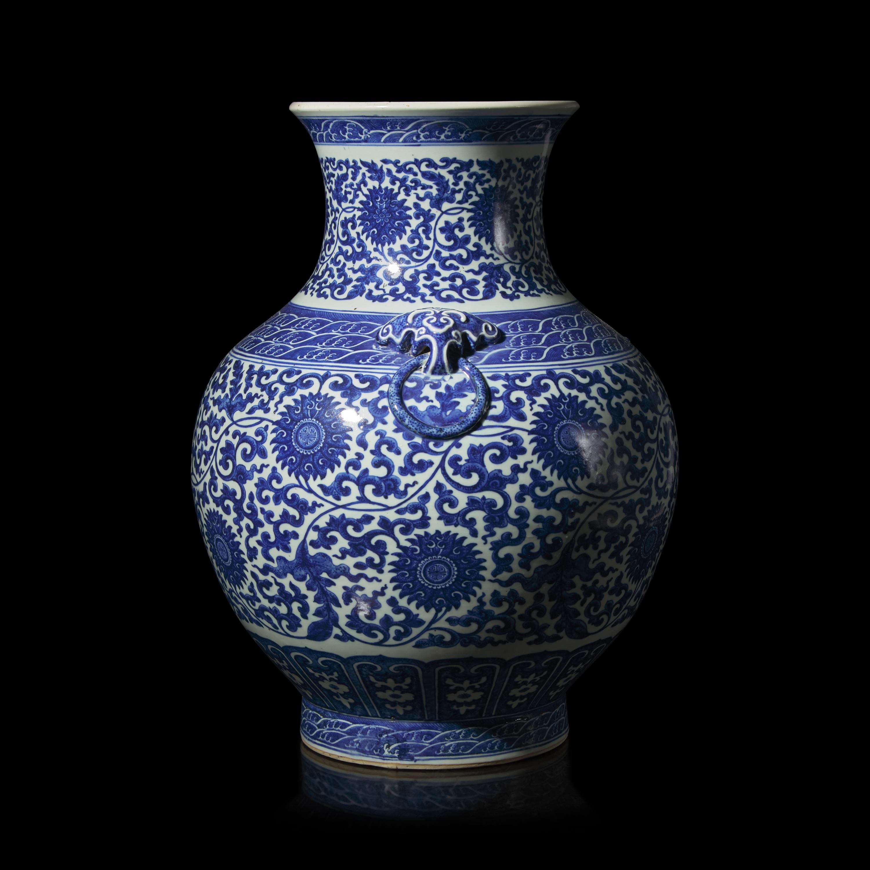 A Large Chinese Blue and White Porcelain Hu Vase, 20th Century 近代 乾隆款青花纏枝蓮紋鋪首壺