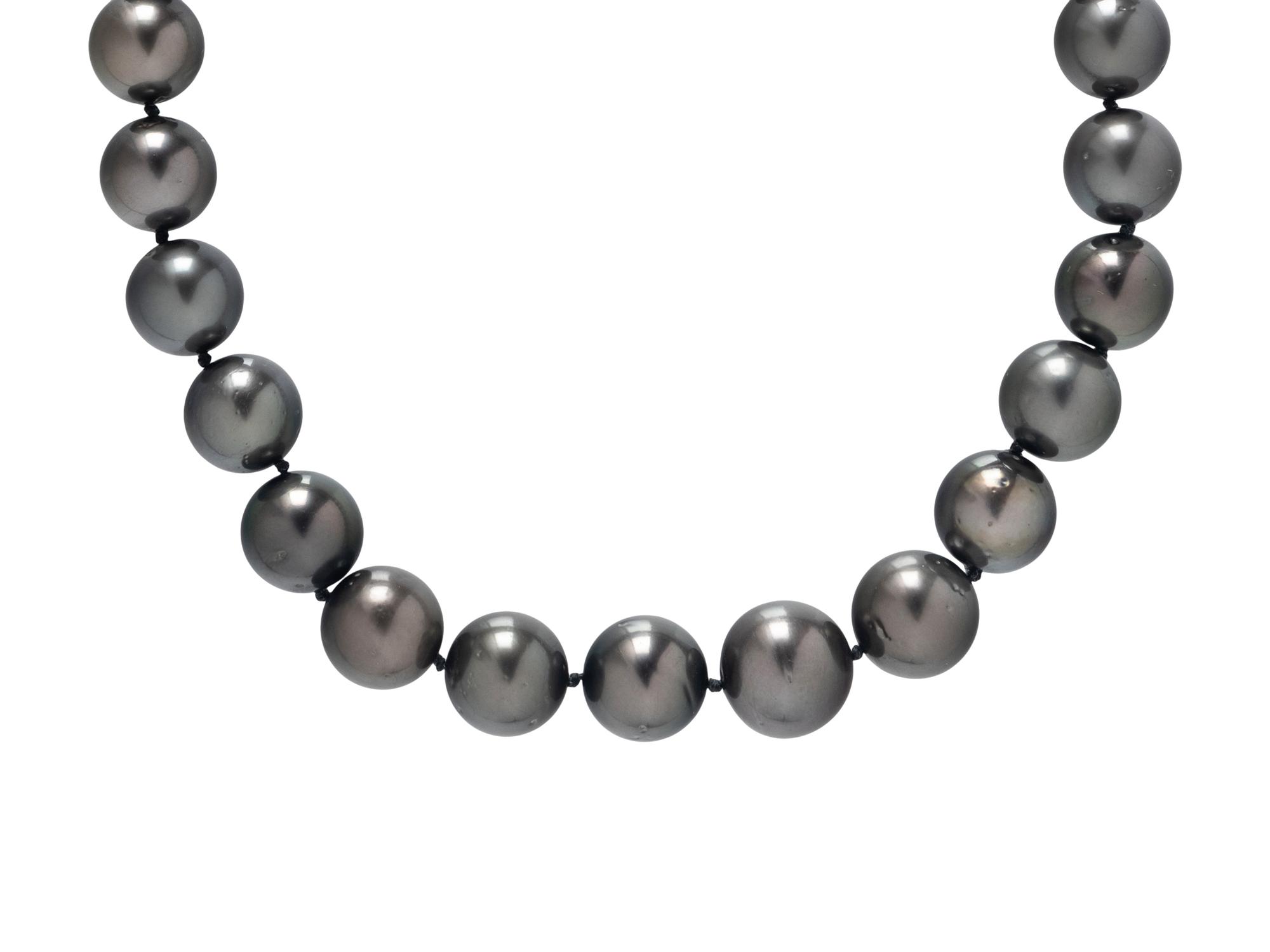 CULTURED GRAY PEARL AND DIAMOND NECKLACE