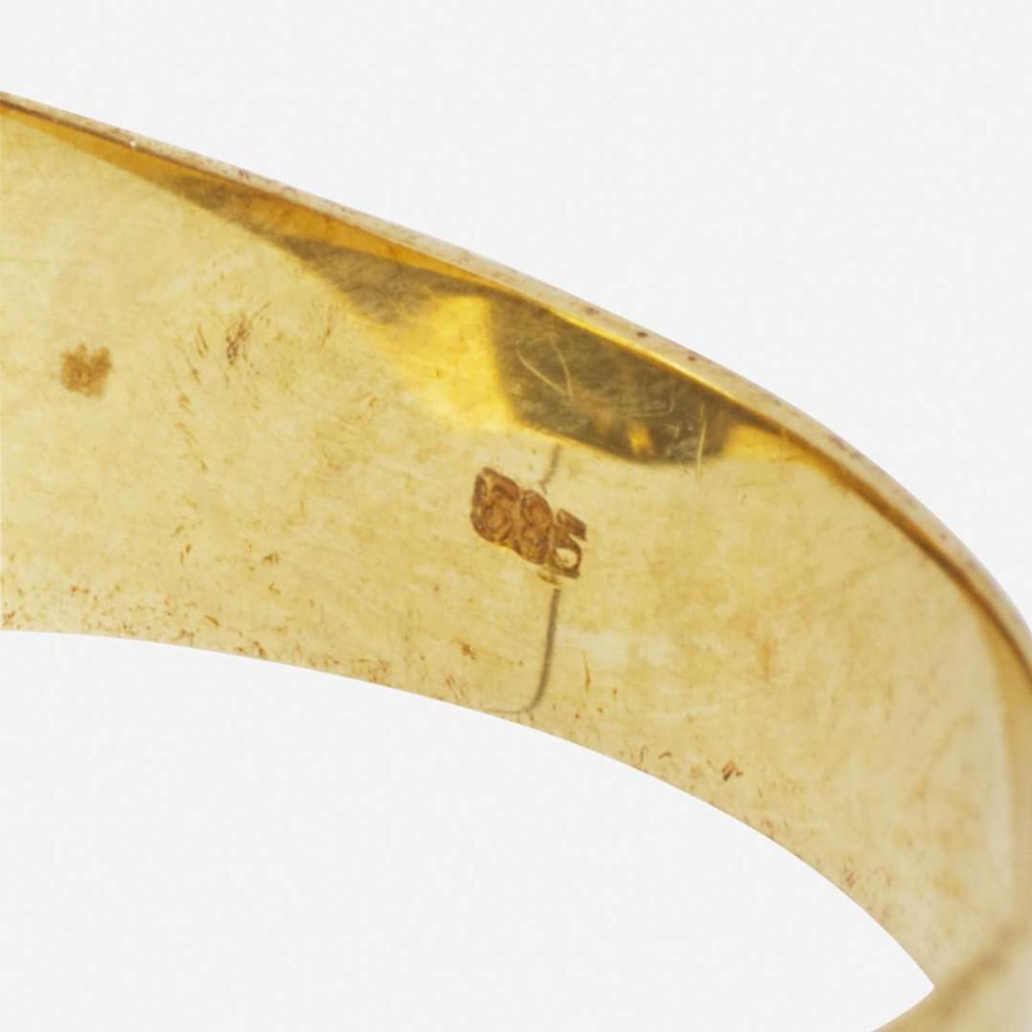 A 14K Yellow gold Lapis Lazuli and Diamond Signet Ring