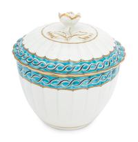 A Worcester Porcelain Covered Sugar Bowl