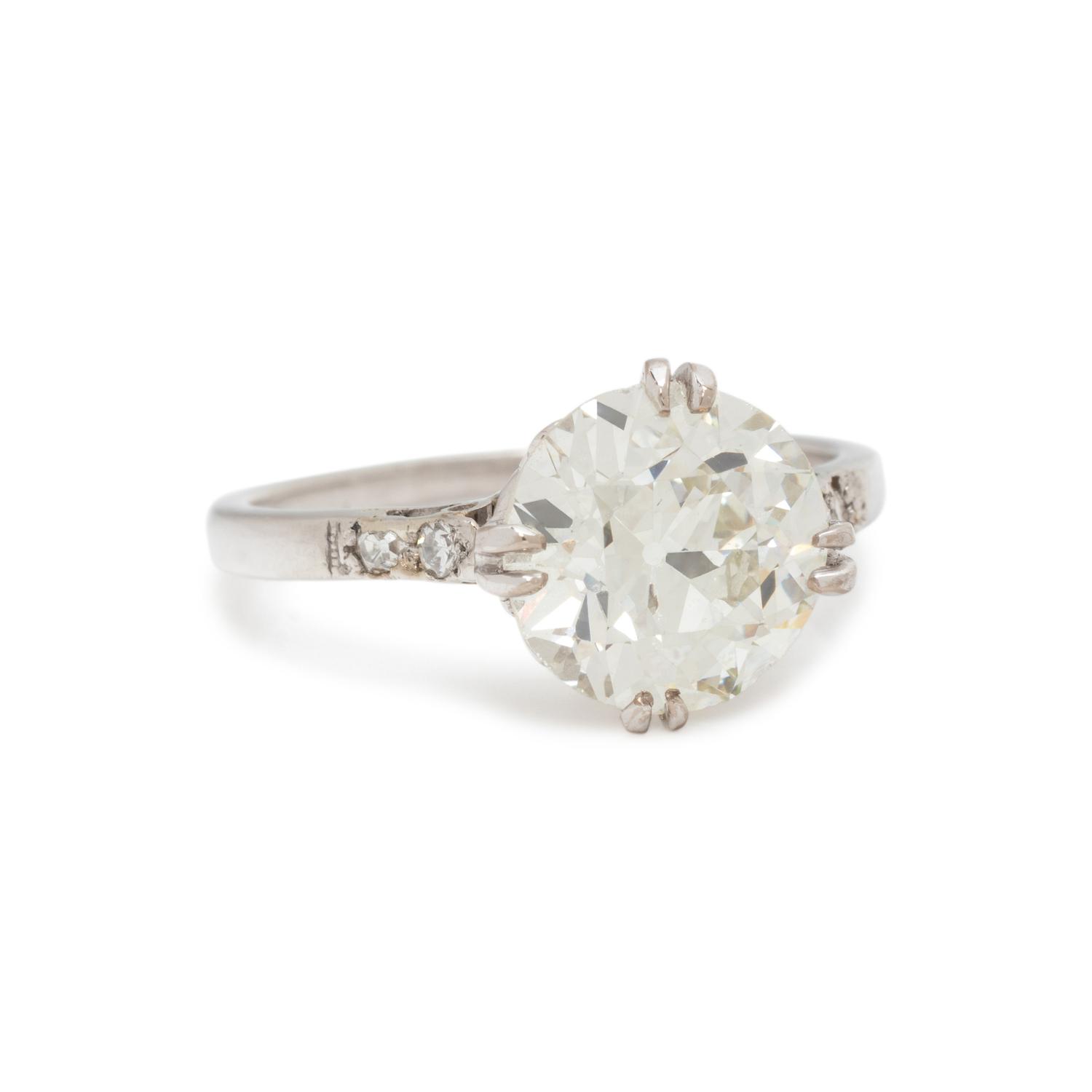 DIAMOND RING