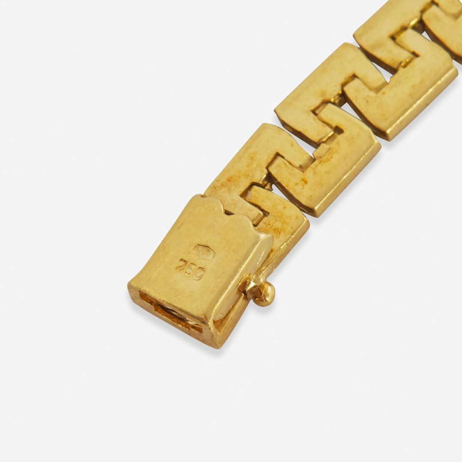 An 18K Yellow Gold Necklace