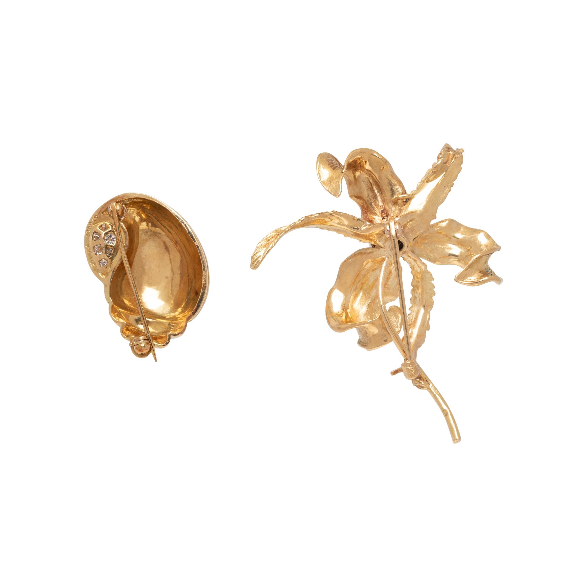 TWO YELLOW GOLD BROOCHES