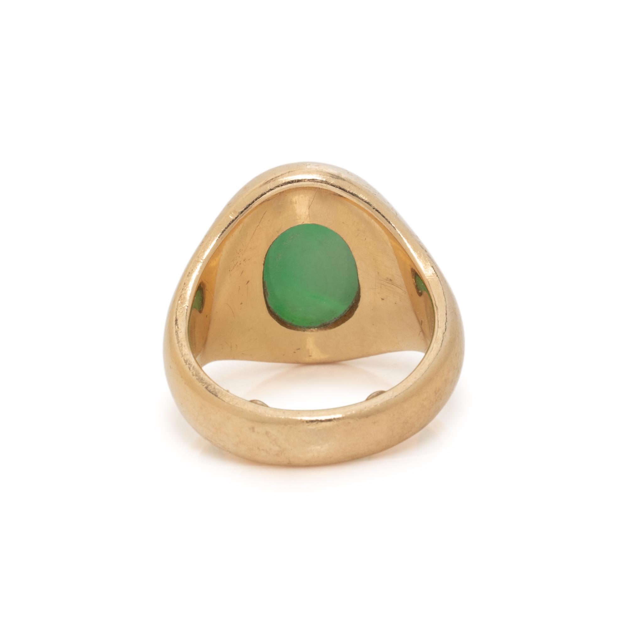 JADE AND YELLOW GOLD RING