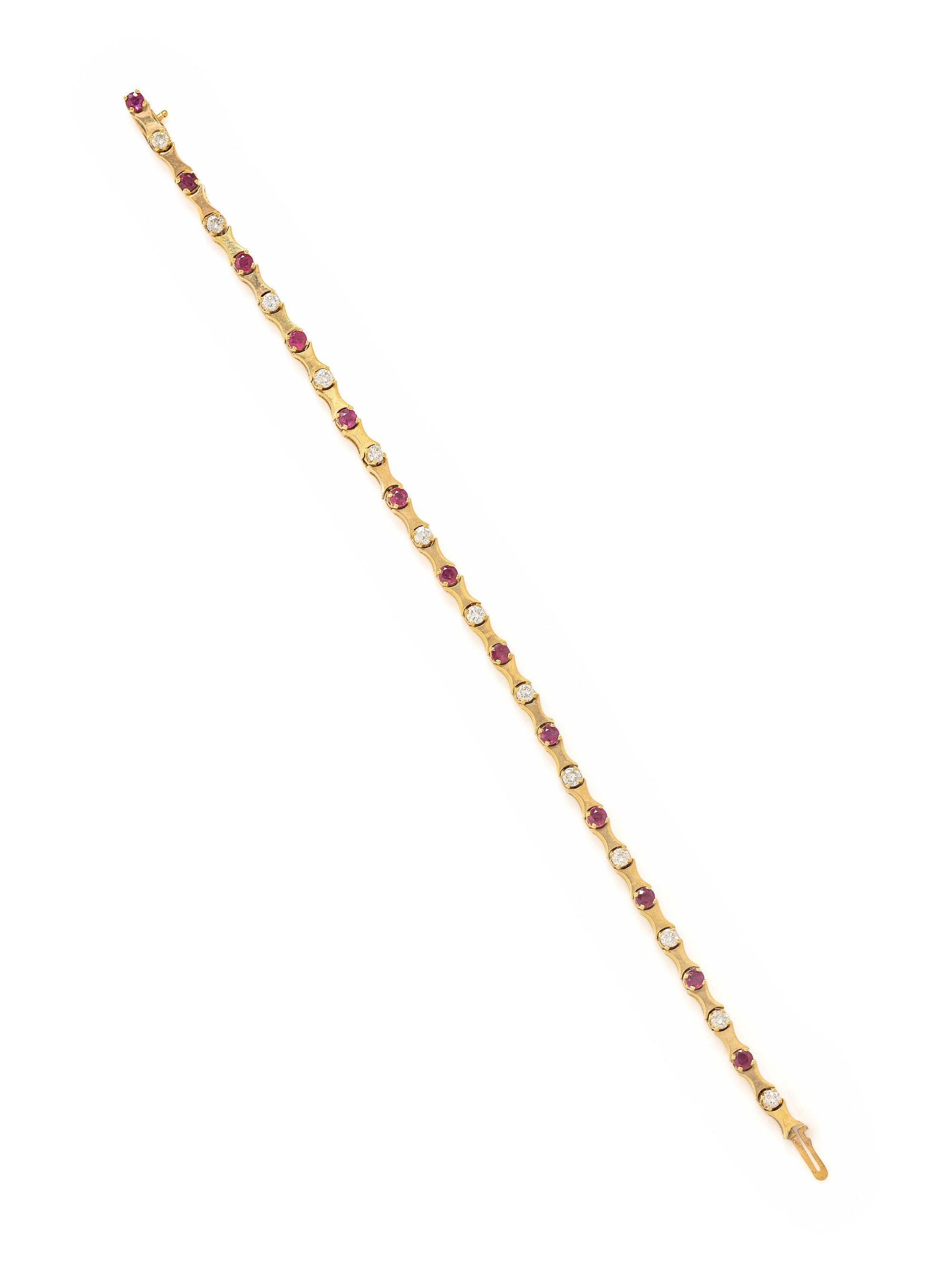 YELLOW GOLD, RUBY AND DIAMOND BRACELET