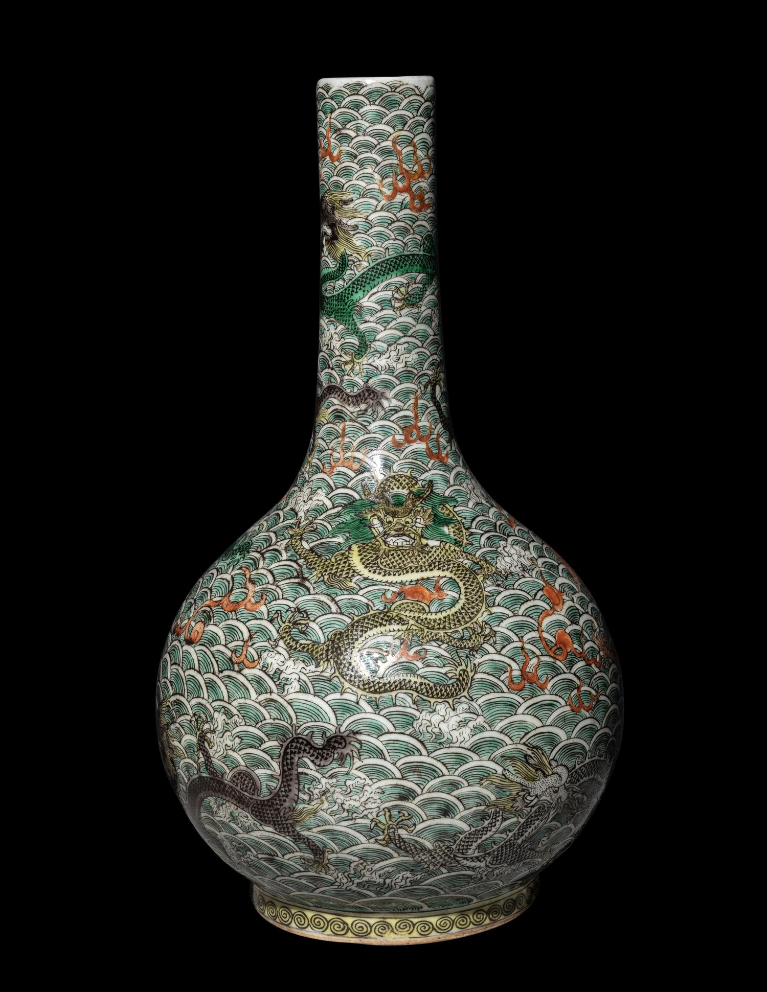 A Chinese Famille Verte Porcelain Bottle Vase