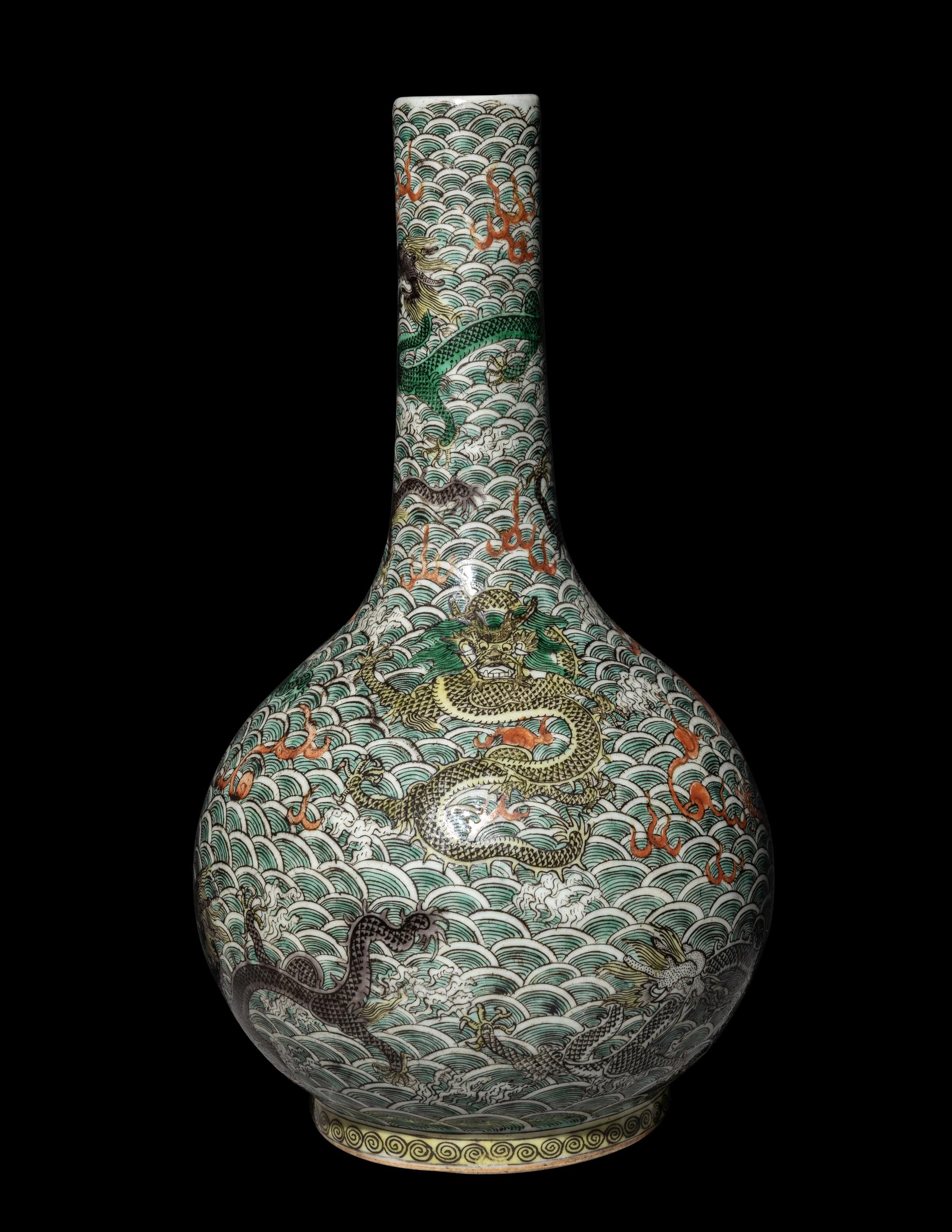 A Chinese Famille Verte Porcelain Bottle Vase