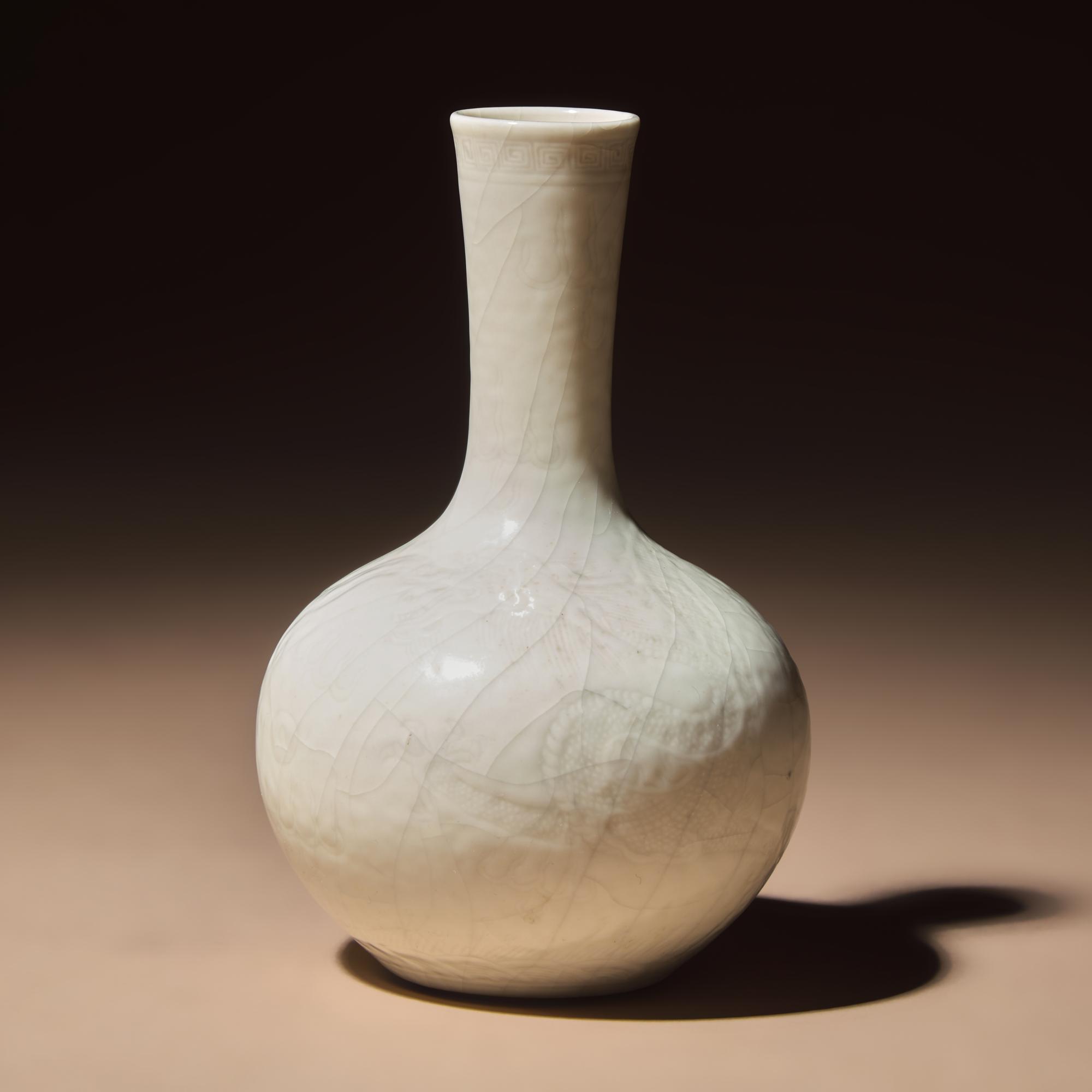 Three Chinese White Glazed Porcelain Vases, Mid Qing Dynasty — 清中期 德化白瓷瓶三件