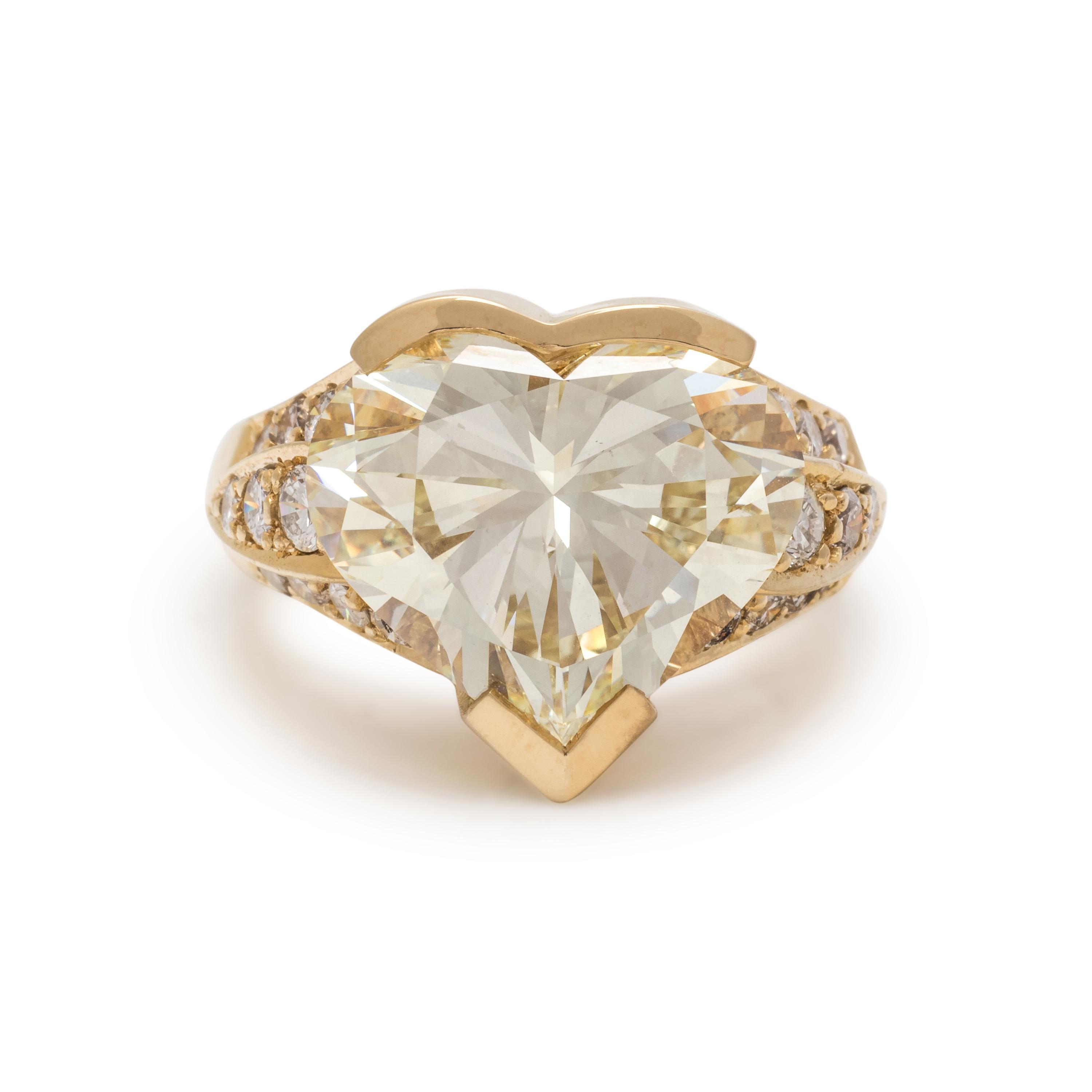 DIAMOND RING