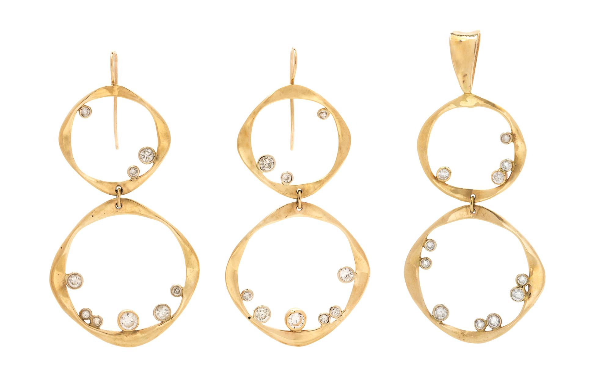 A Yellow Gold and Diamond Demi Parure, 13.40 dwts.