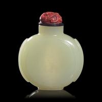 A Chinese White Jade Snuff Bottle, Qianlong Mark
