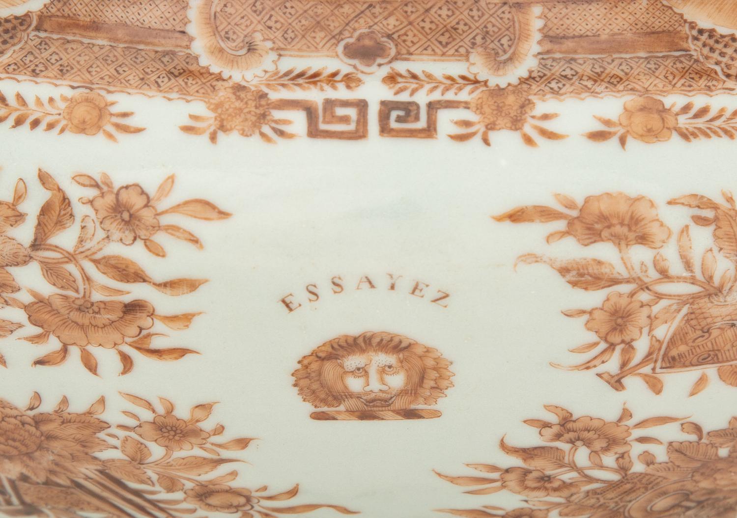 A Chinese Export Porcelain Fitzhugh Soup Tureen
