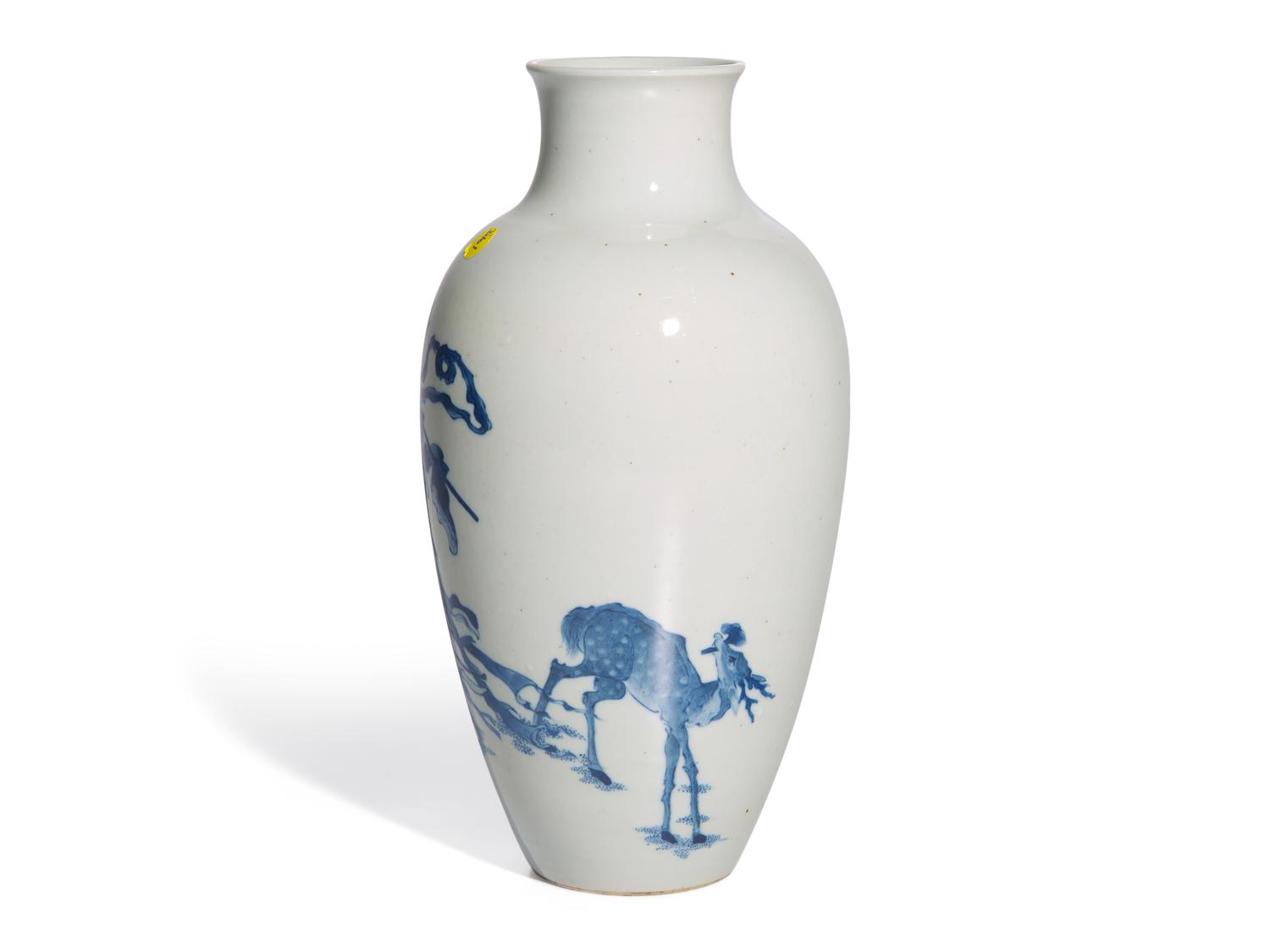 A Chinese Blue and White Porcelain Vase