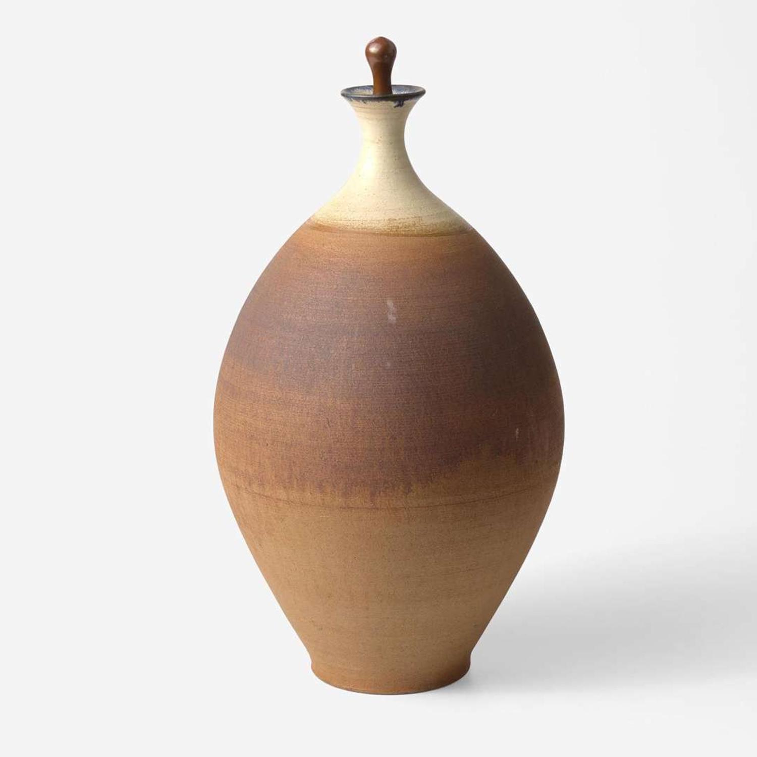A Wedgwood John Dermer Studio Pottery Lidded Vessel UK, 1970s