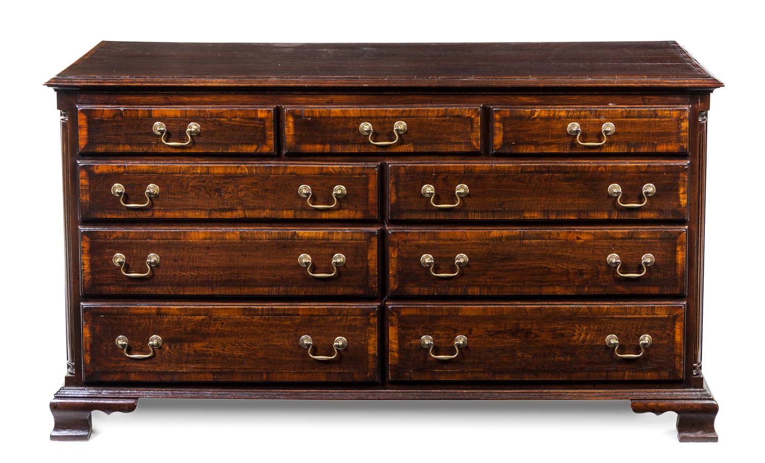 A George III Style Oak Chest of Drawers Height 33 x width 60 x depth 20 inches. — 20TH CENTURY
