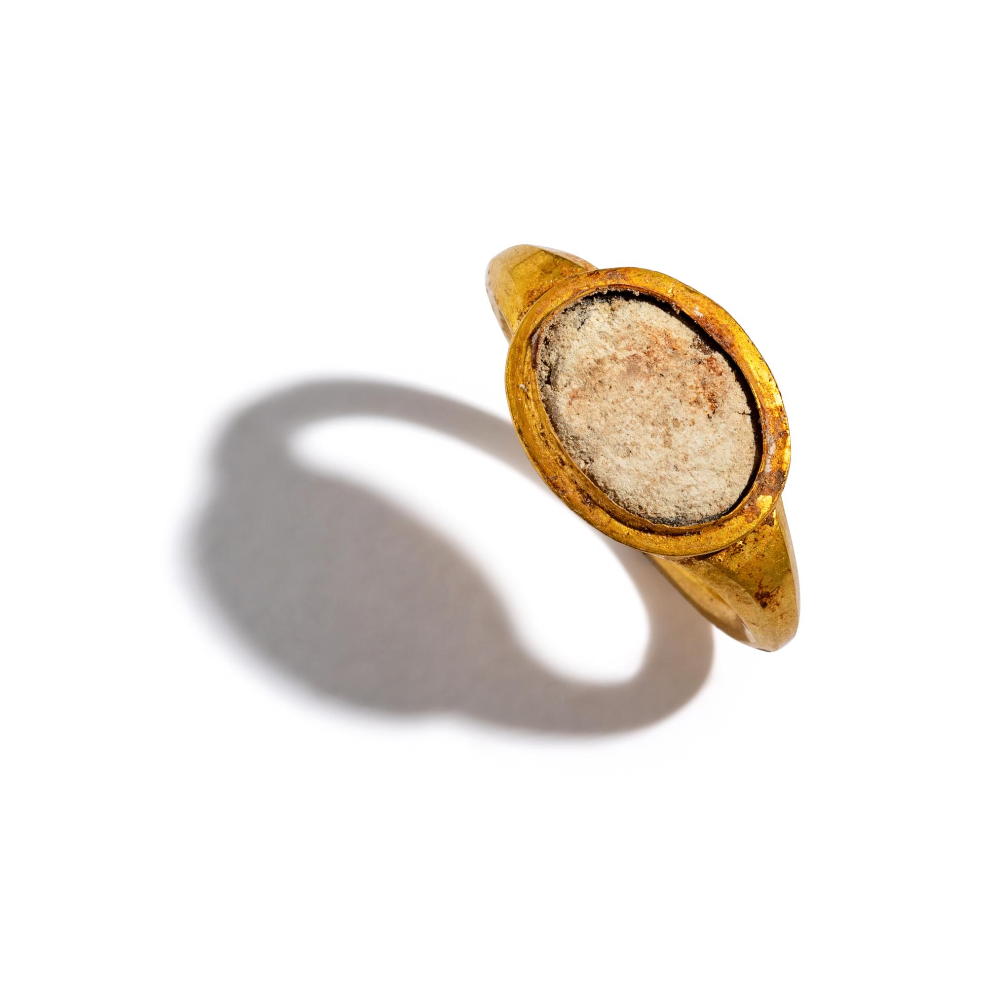 A Roman Gold and Glass Paste Finger Ring