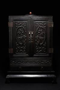A Zitan Wood Shrine, Fokan