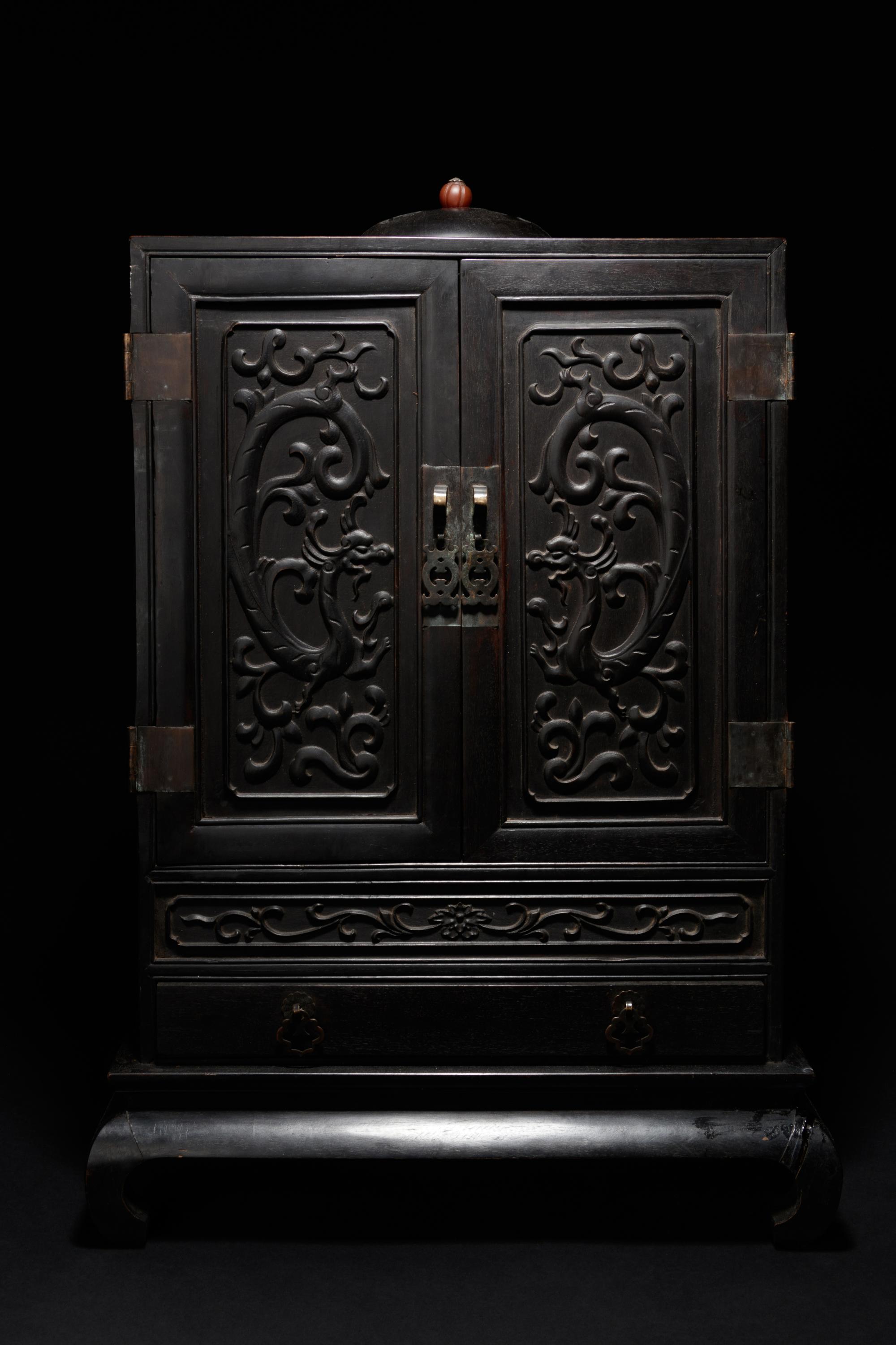 A Zitan Wood Shrine, Fokan