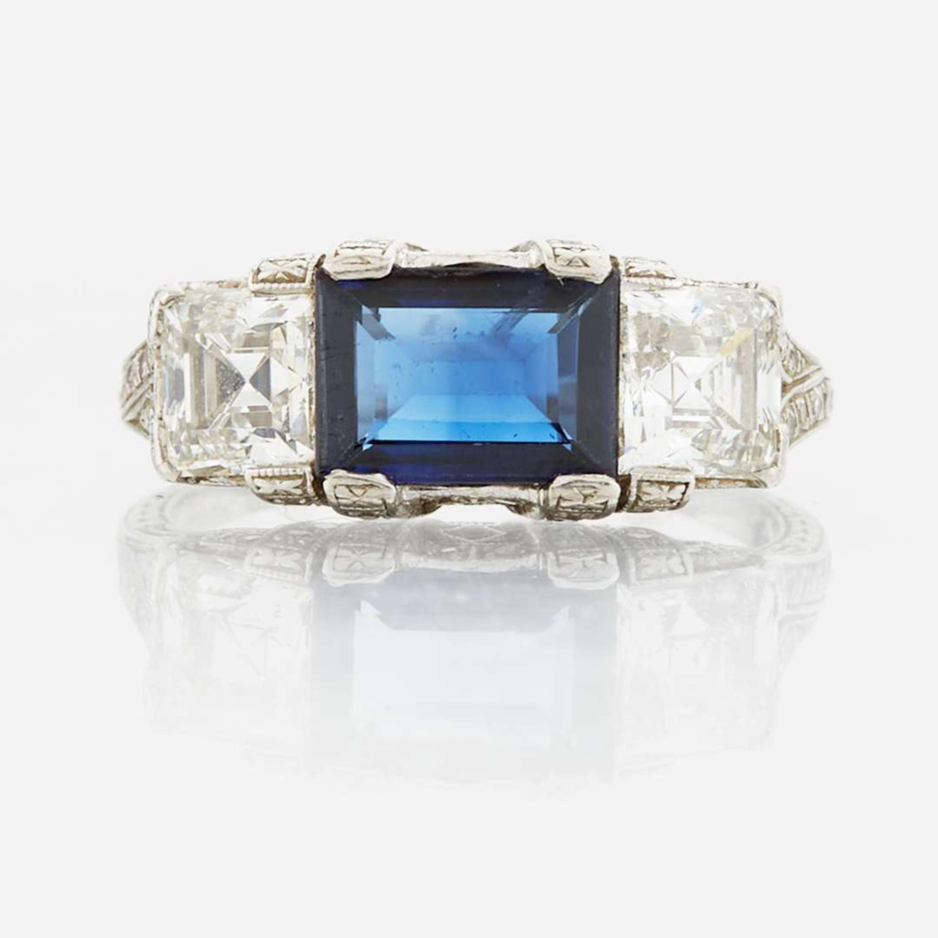 An Edwardian sapphire, diamond, and platinum ring