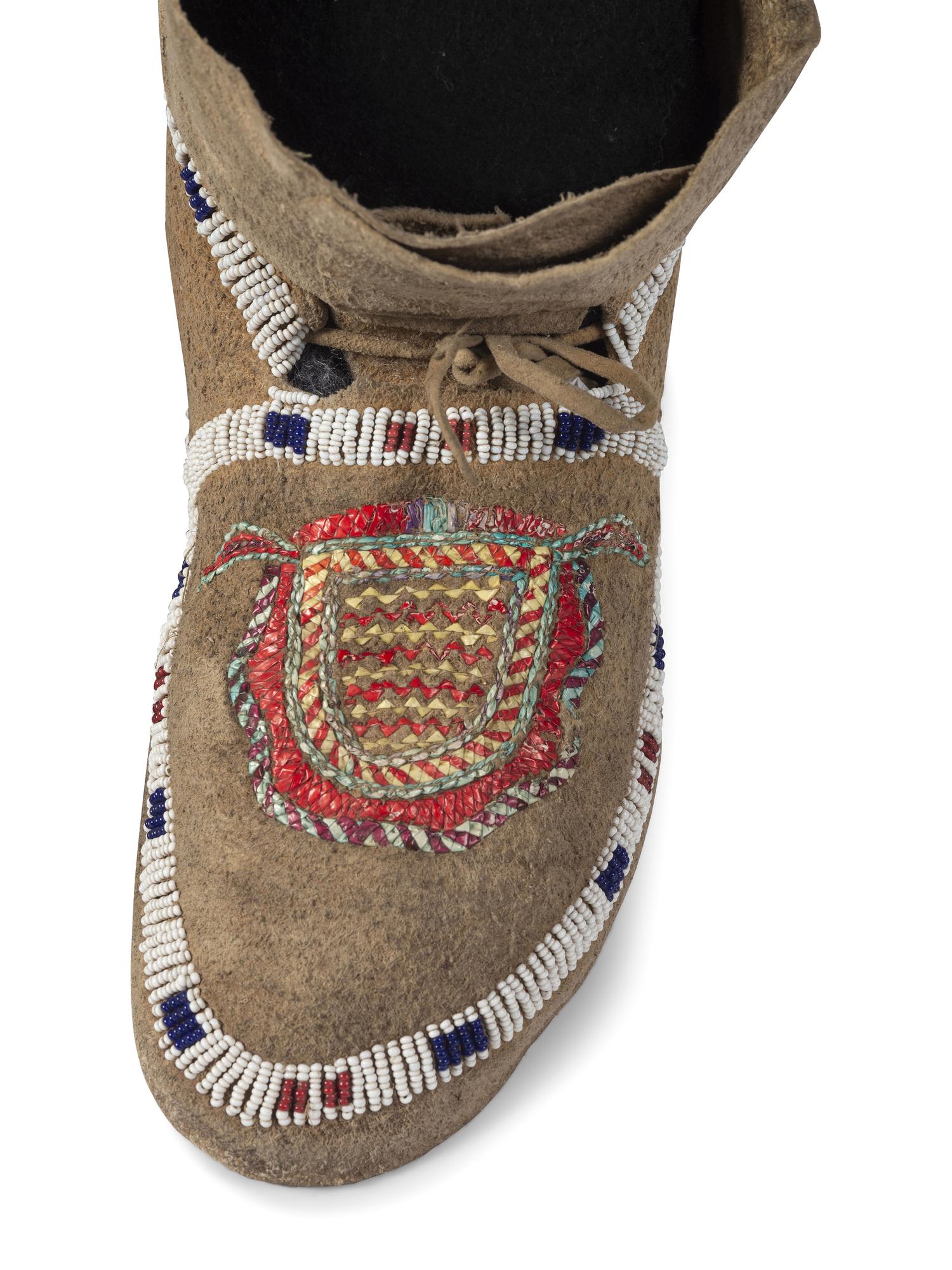 Northern Plains Moccasins, Singles