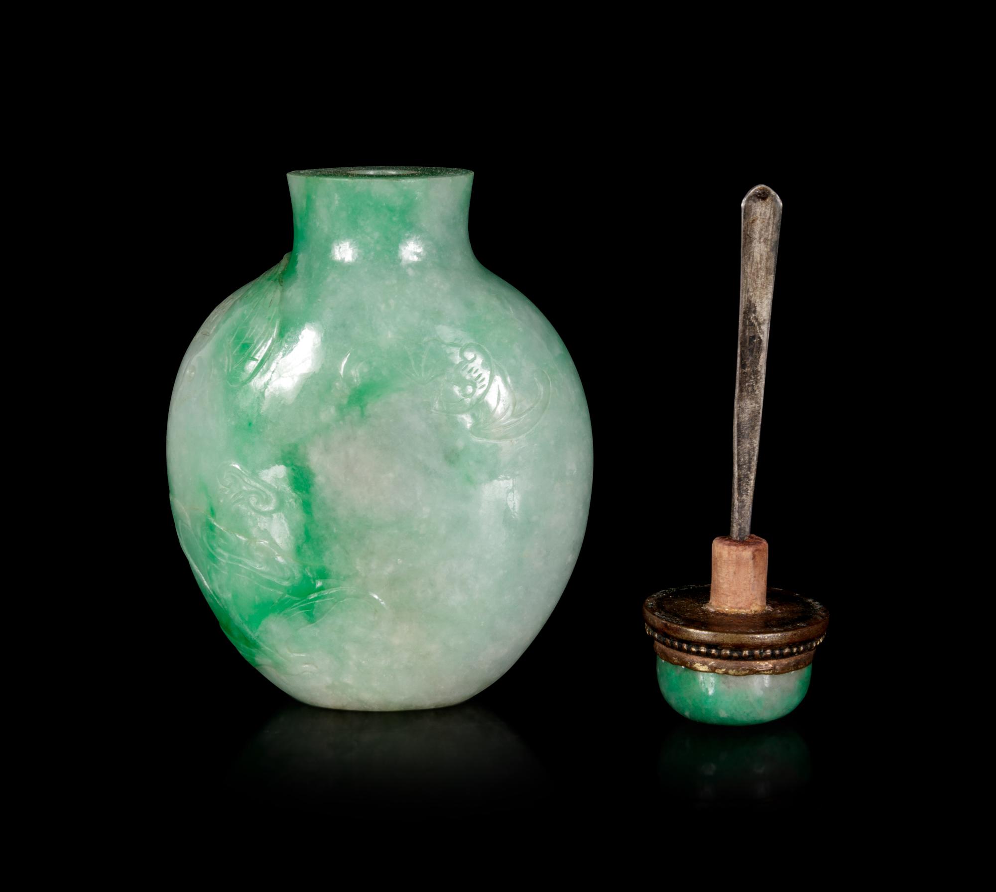 An Apple Green and Greyish White Jadeite Snuff Bottle