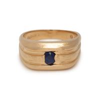 YELLOW GOLD AND TREATED SAPPHIRE RING