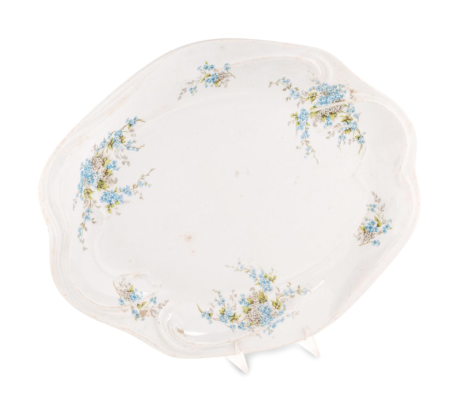 An M.S. Kuznetsov Porcelain Serving Dish