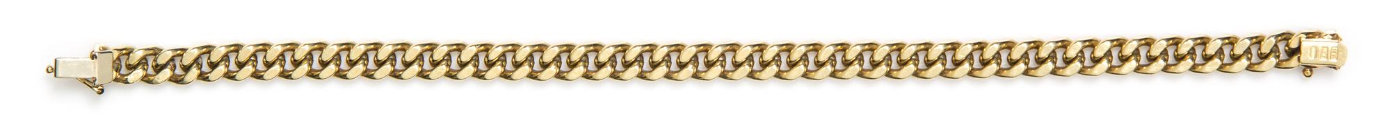 A 14 Karat Yellow Gold Curb Link Chain Bracelet. 24.10 dwts.