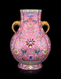A Chinese Famille Rose Porcelain 'Lotus' Vase